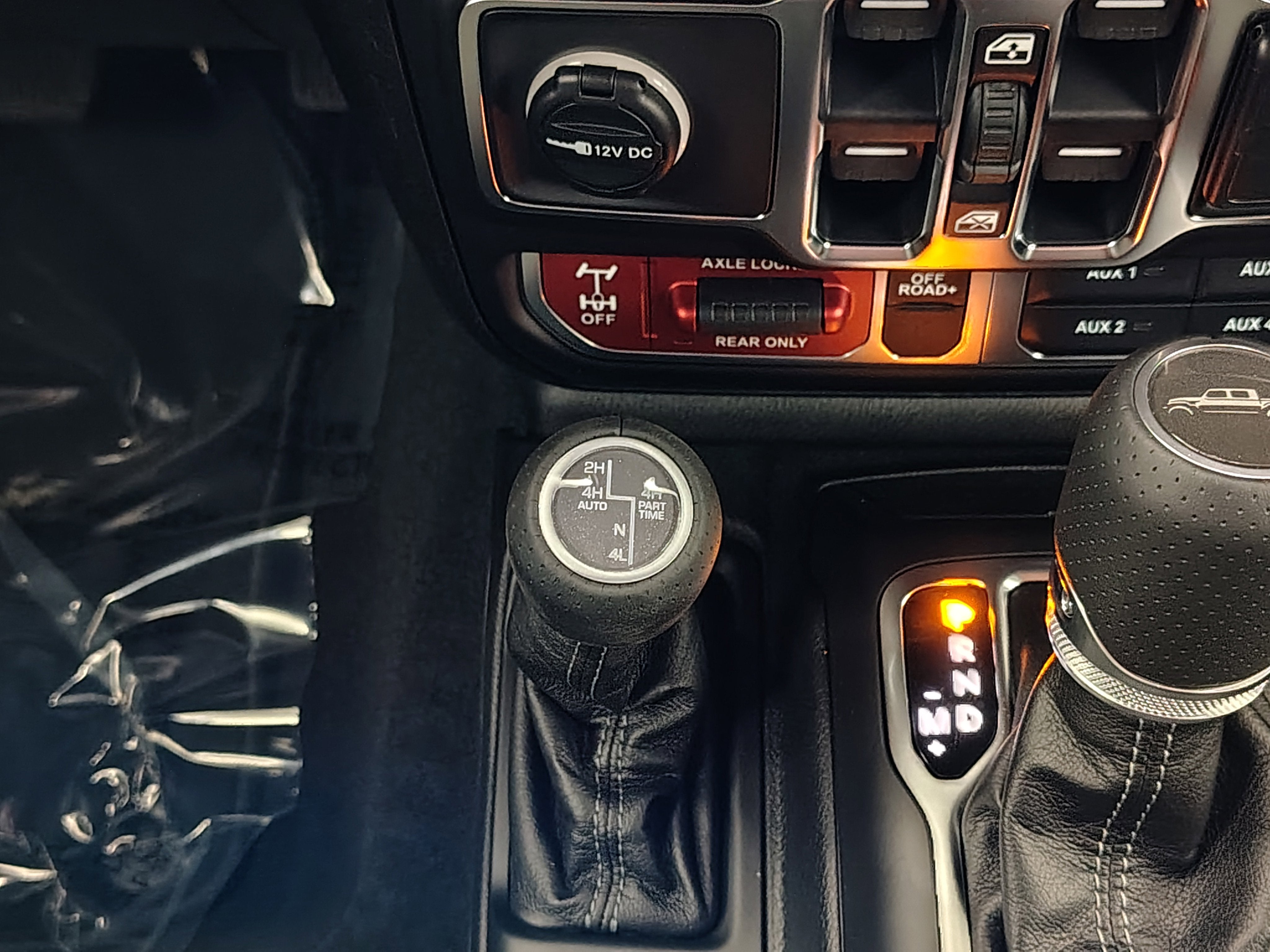 2026 Jeep Gladiator GLADIATOR MOJAVE X 4X4