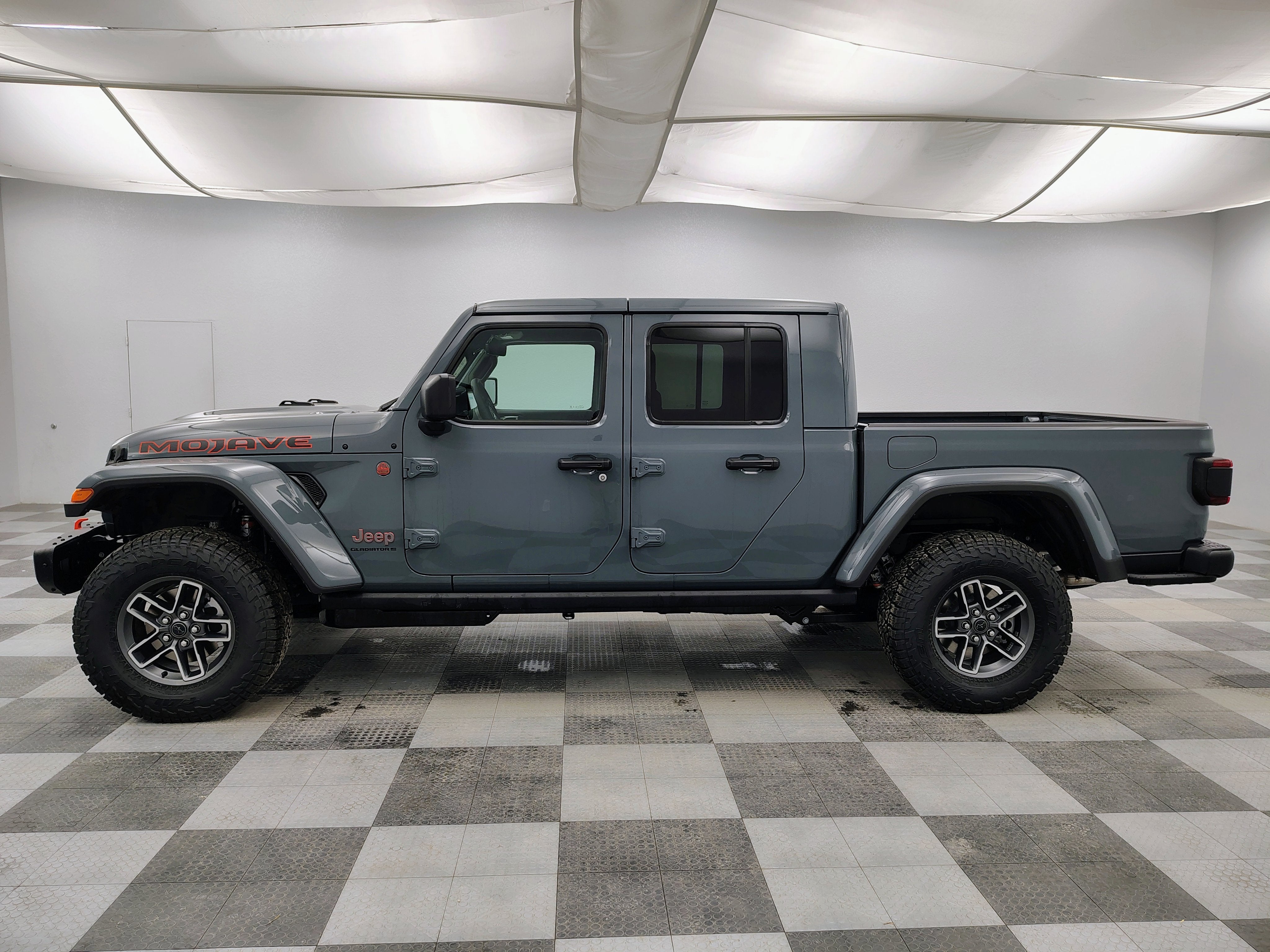 2026 Jeep Gladiator GLADIATOR MOJAVE X 4X4