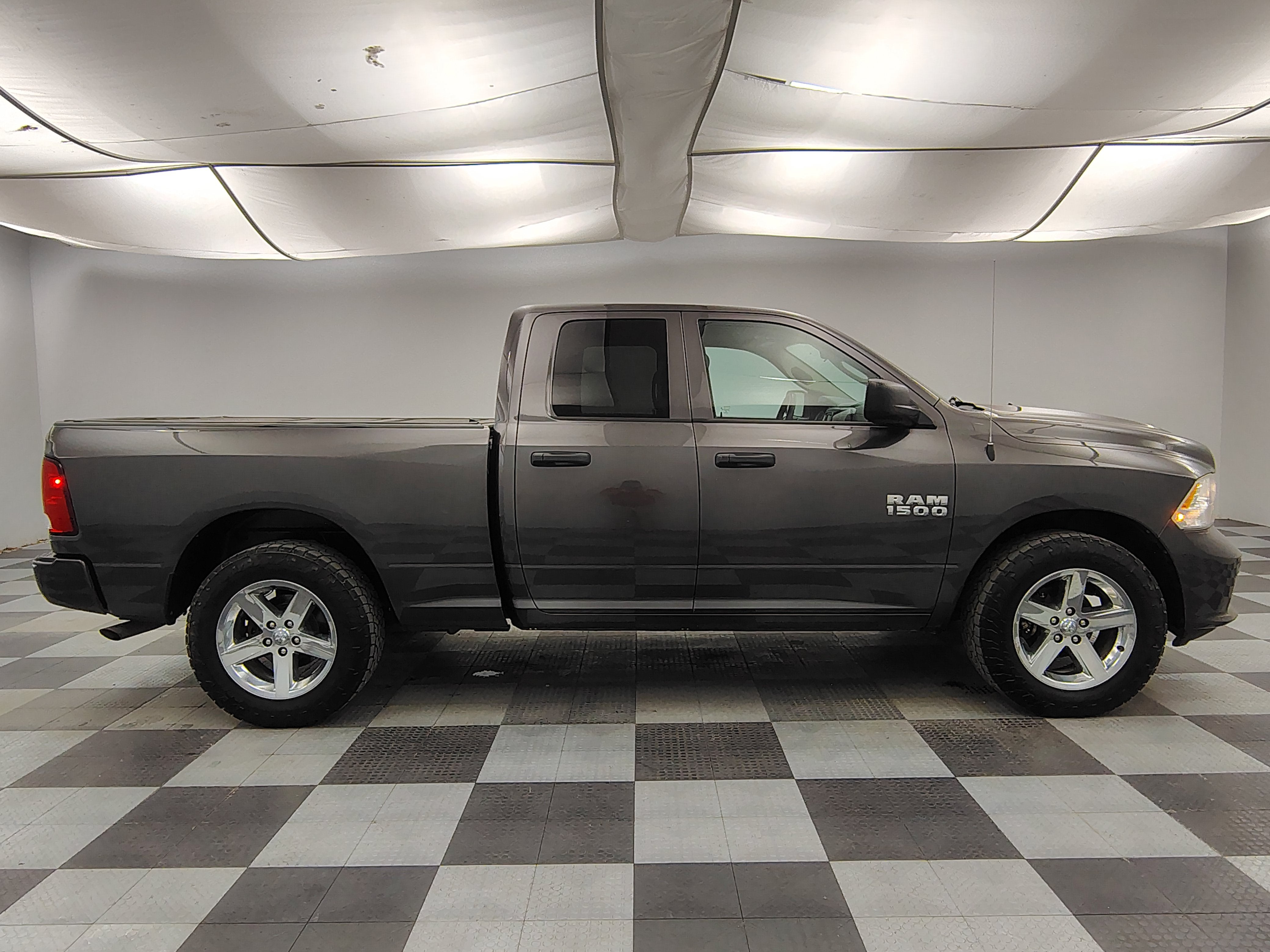 2018 RAM 1500 ST