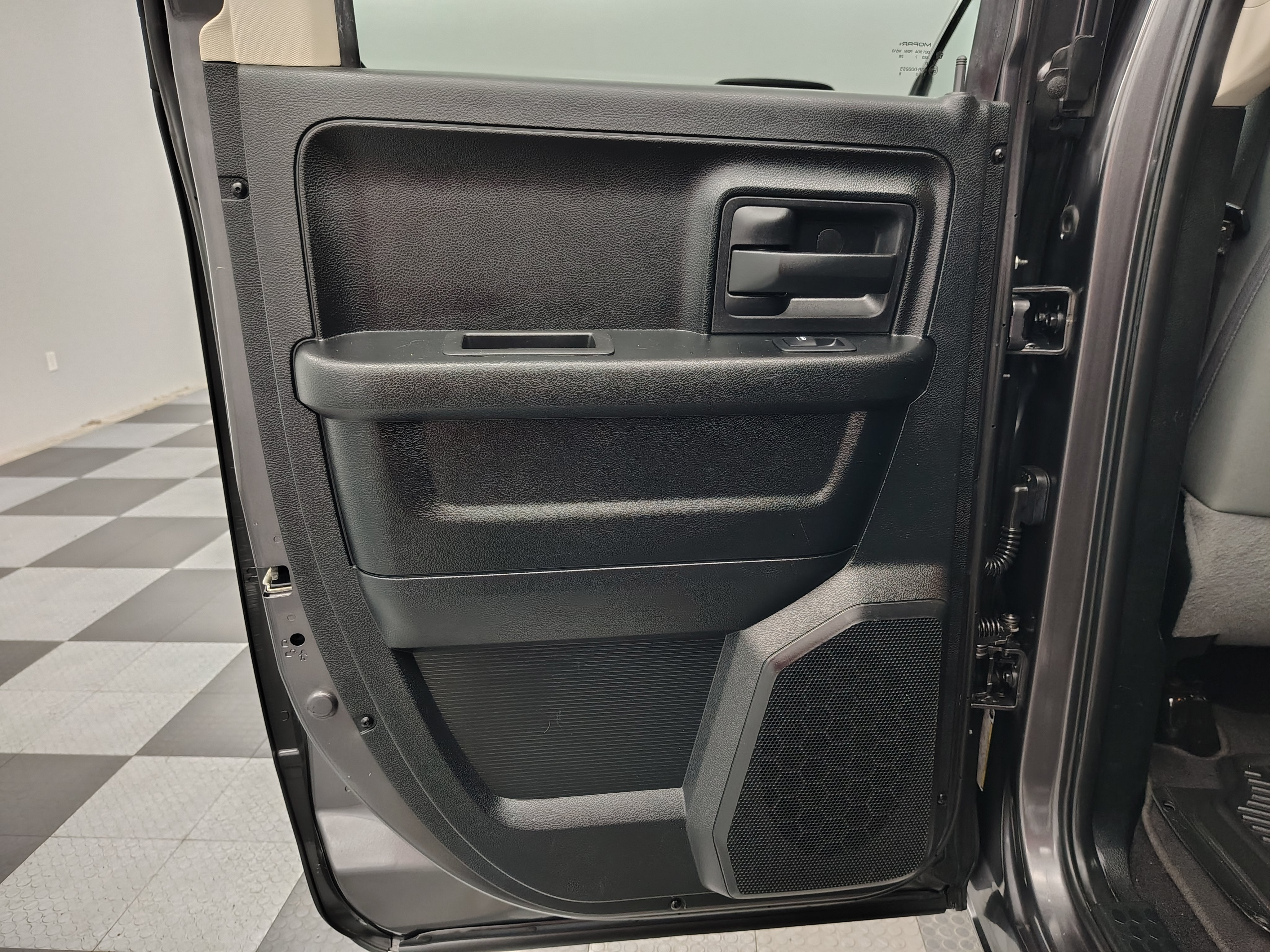 2018 RAM 1500 ST
