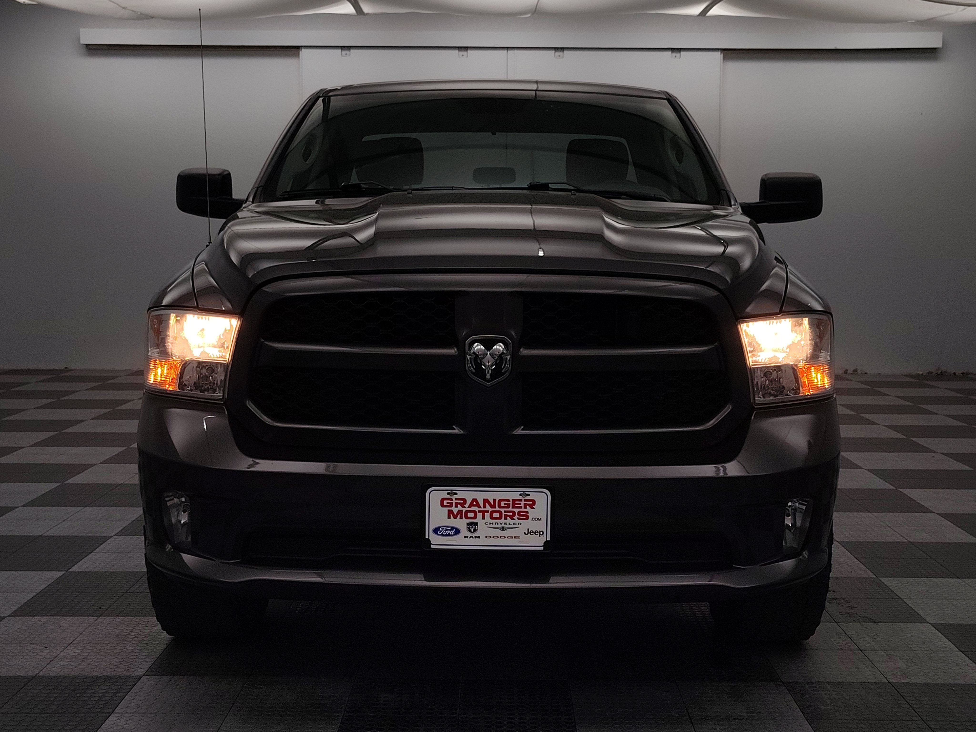 2018 RAM 1500 ST