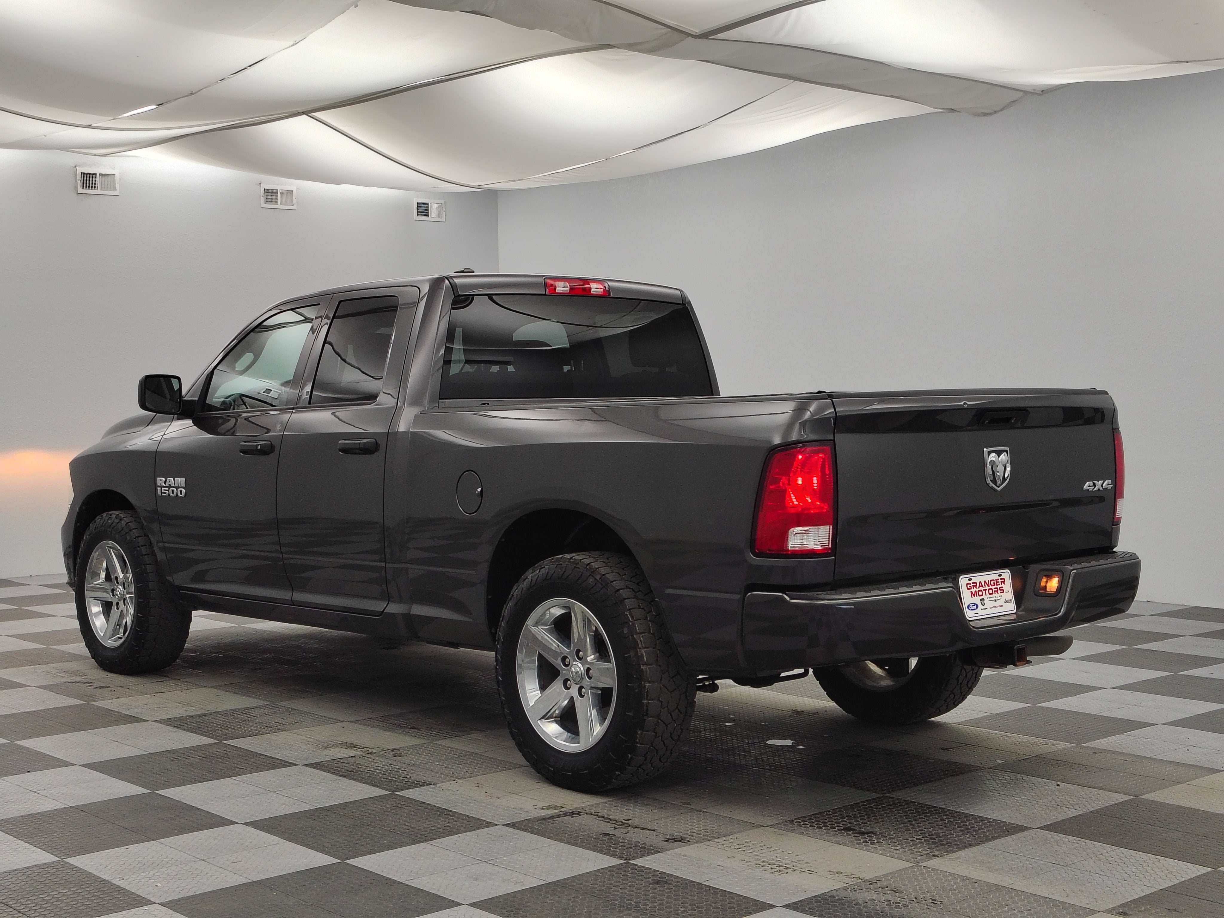 2018 RAM 1500 ST