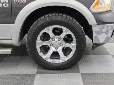 2017 RAM 1500 Laramie Crew Cab 4x4 5'7' Box