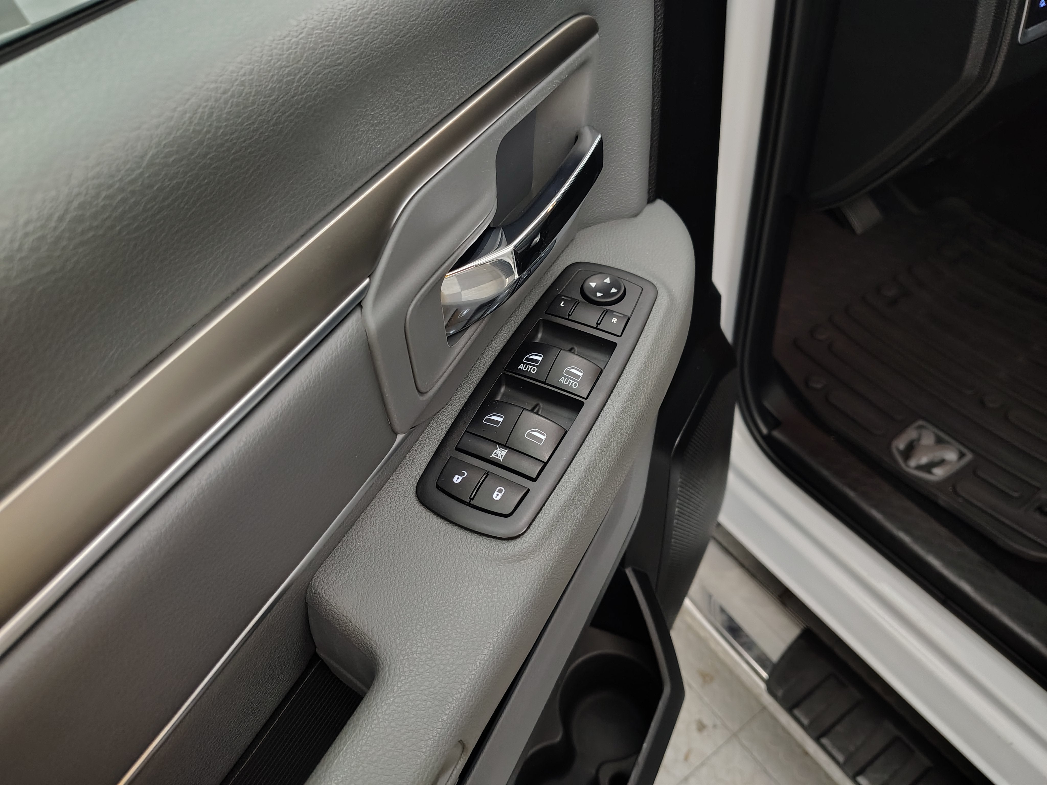 2019 RAM 1500 Classic SLT