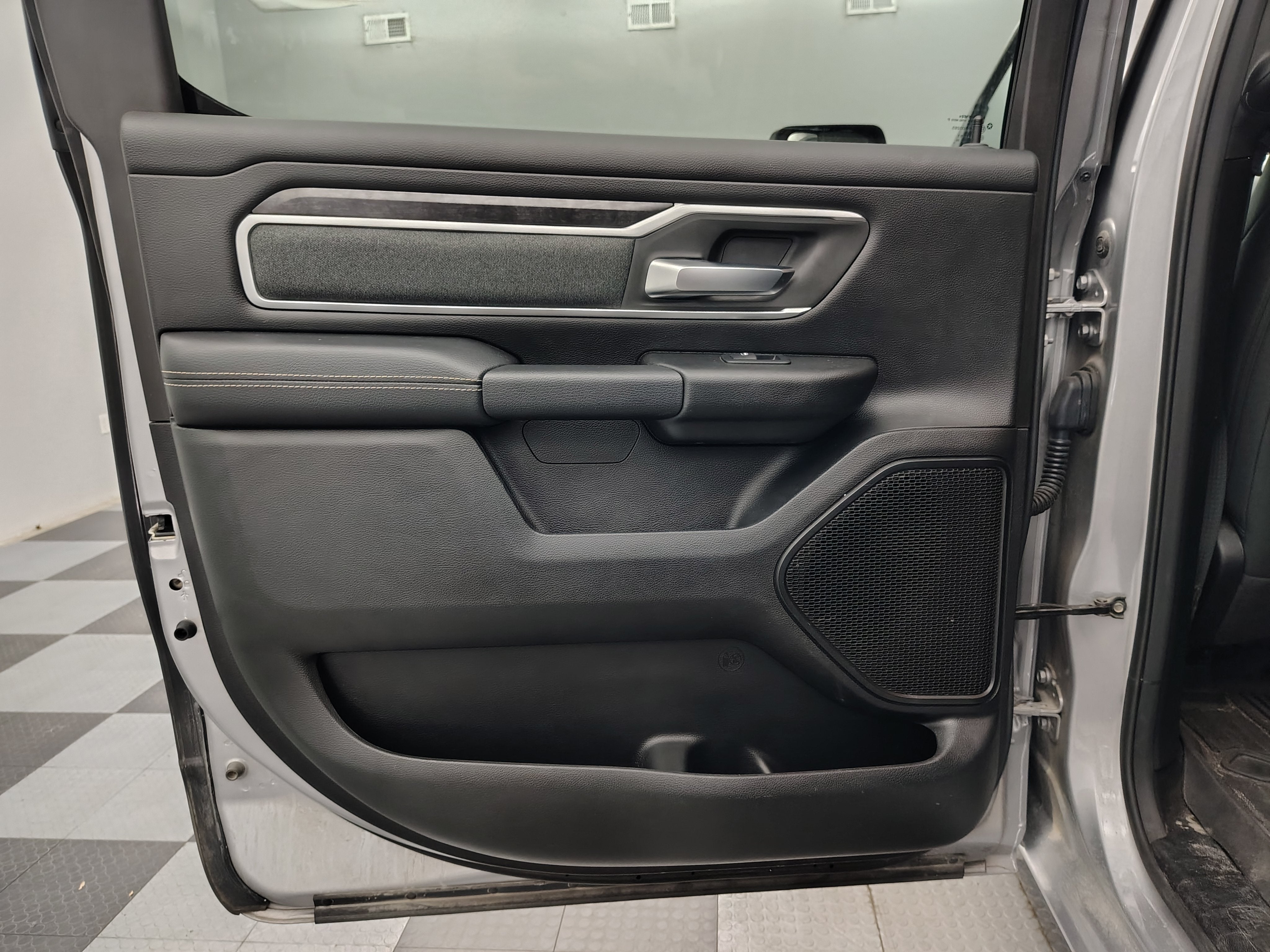 2020 RAM 1500 Big Horn Crew Cab 4x4 5'7' Box