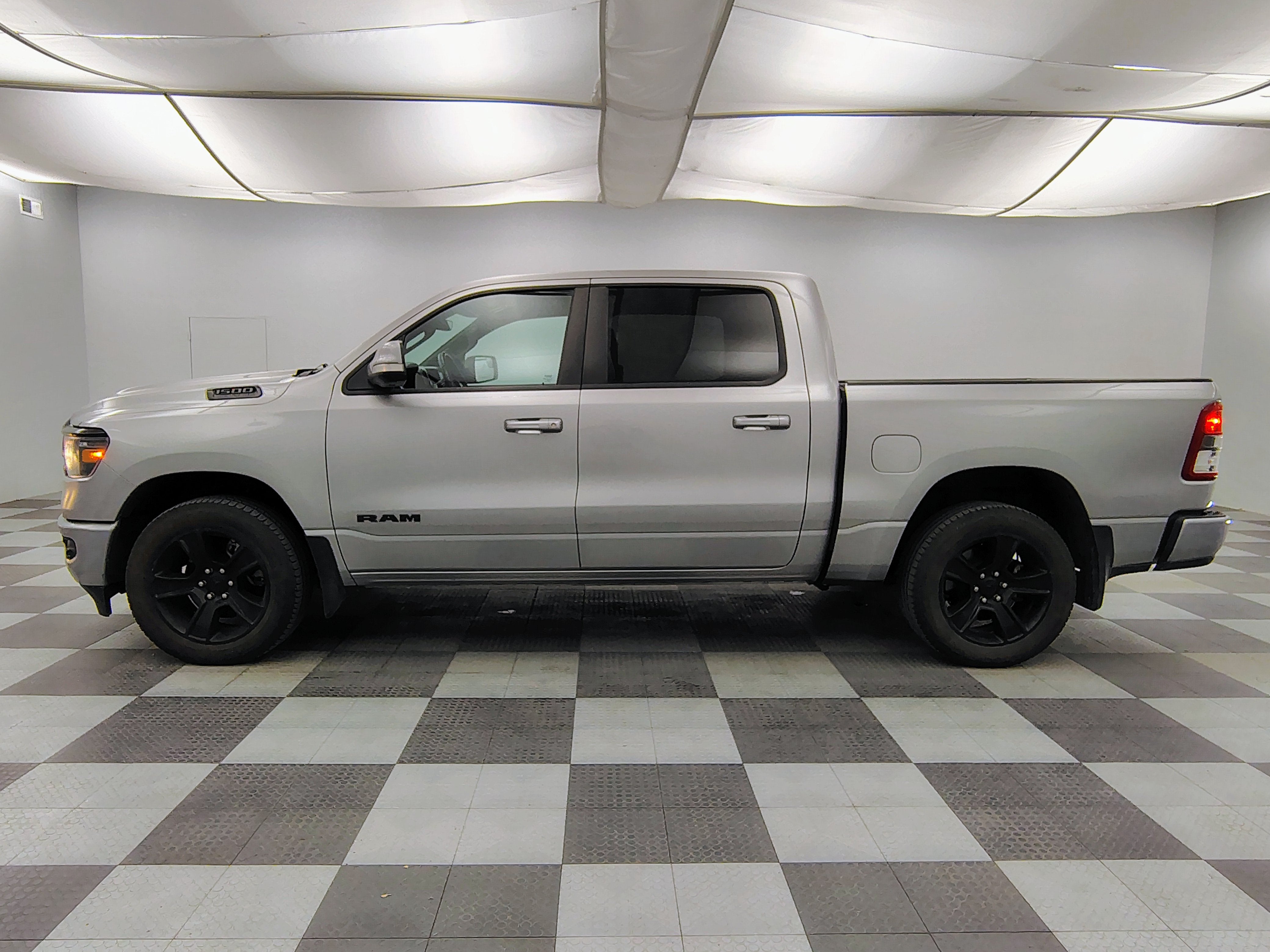 2020 RAM 1500 Big Horn Crew Cab 4x4 5'7' Box