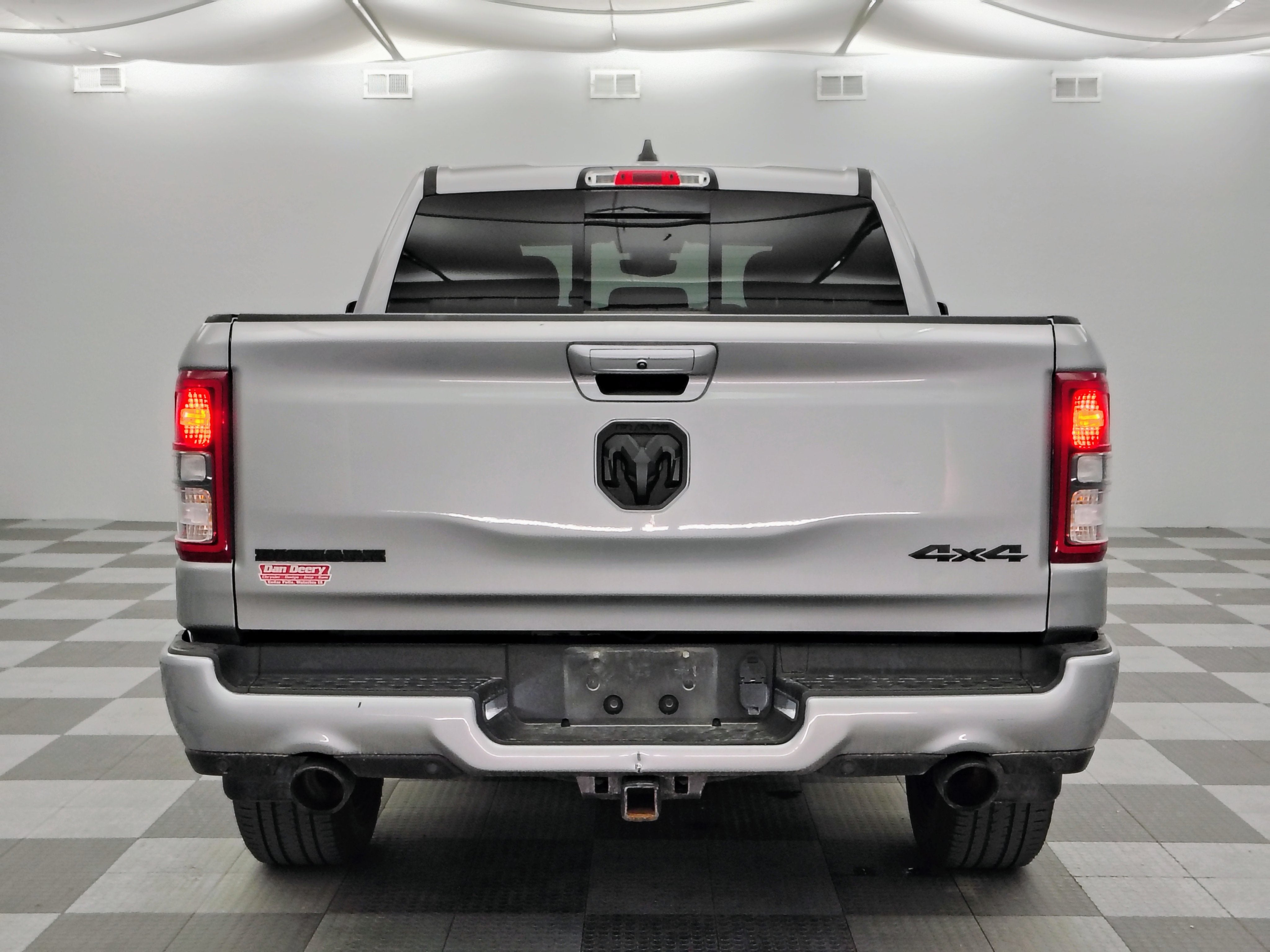 2020 RAM 1500 Big Horn Crew Cab 4x4 5'7' Box