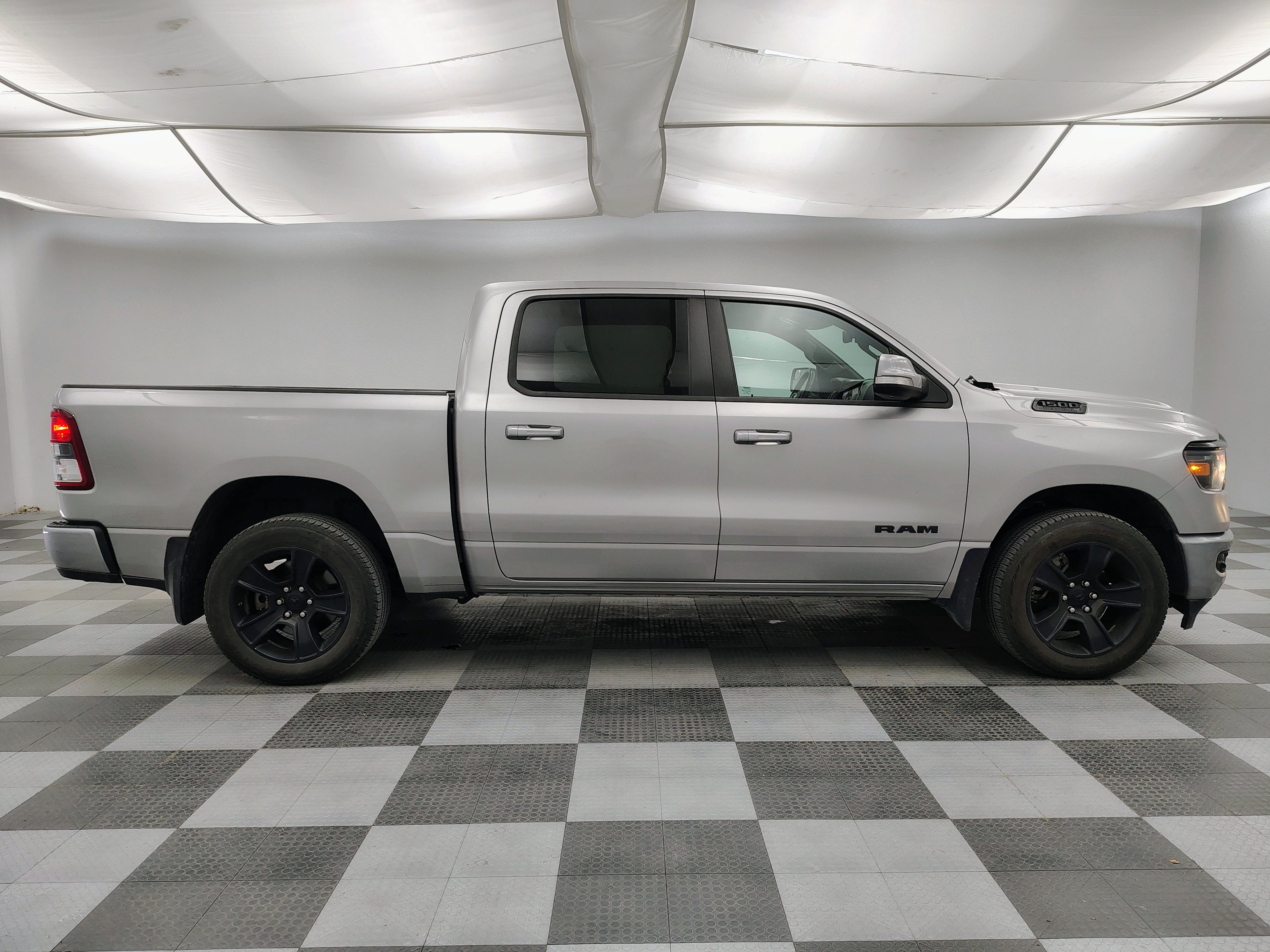 2020 RAM 1500 Big Horn Crew Cab 4x4 5'7' Box