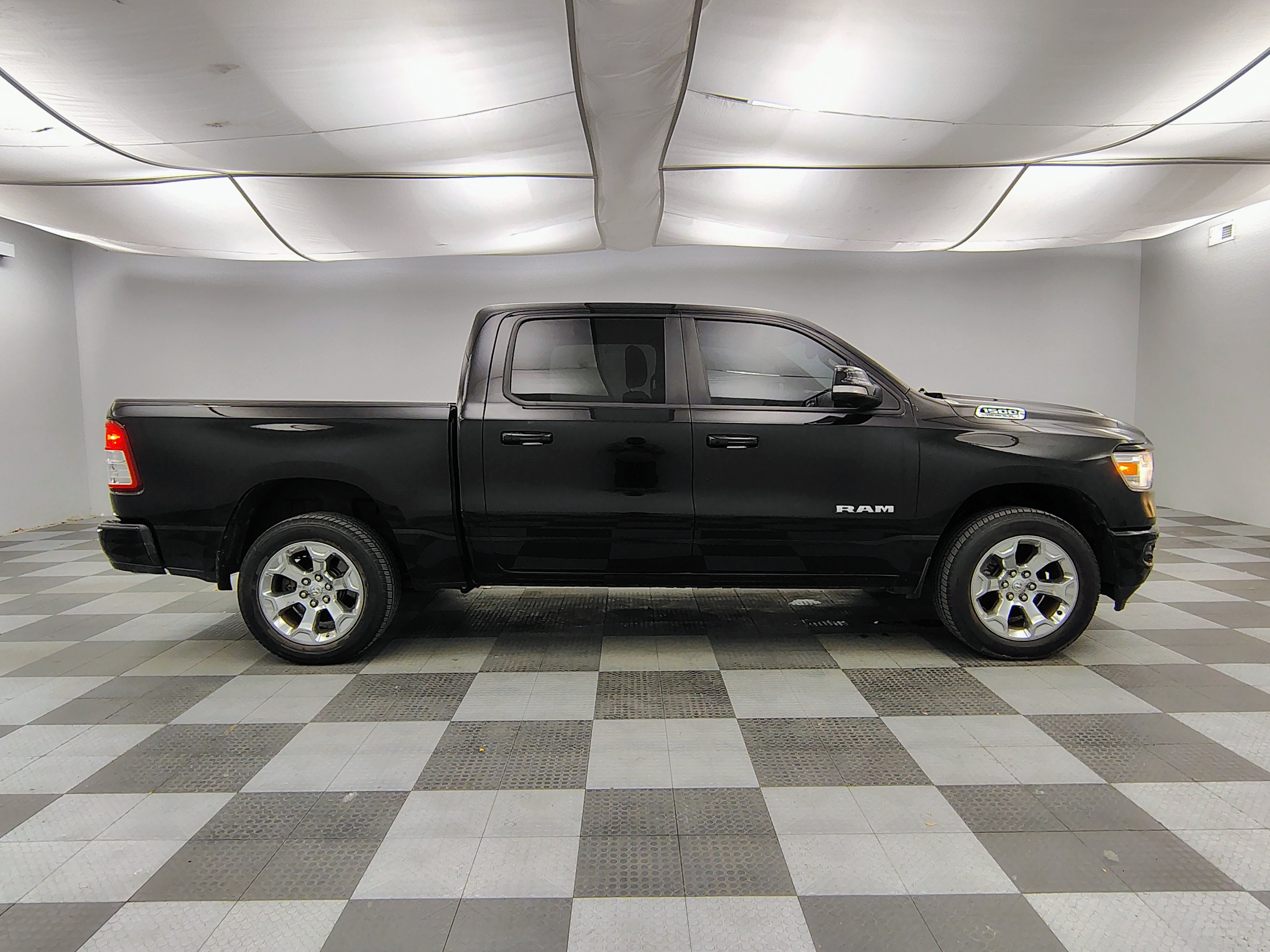 2019 RAM 1500 Big Horn/Lone Star Crew Cab 4x4 5'7' Box