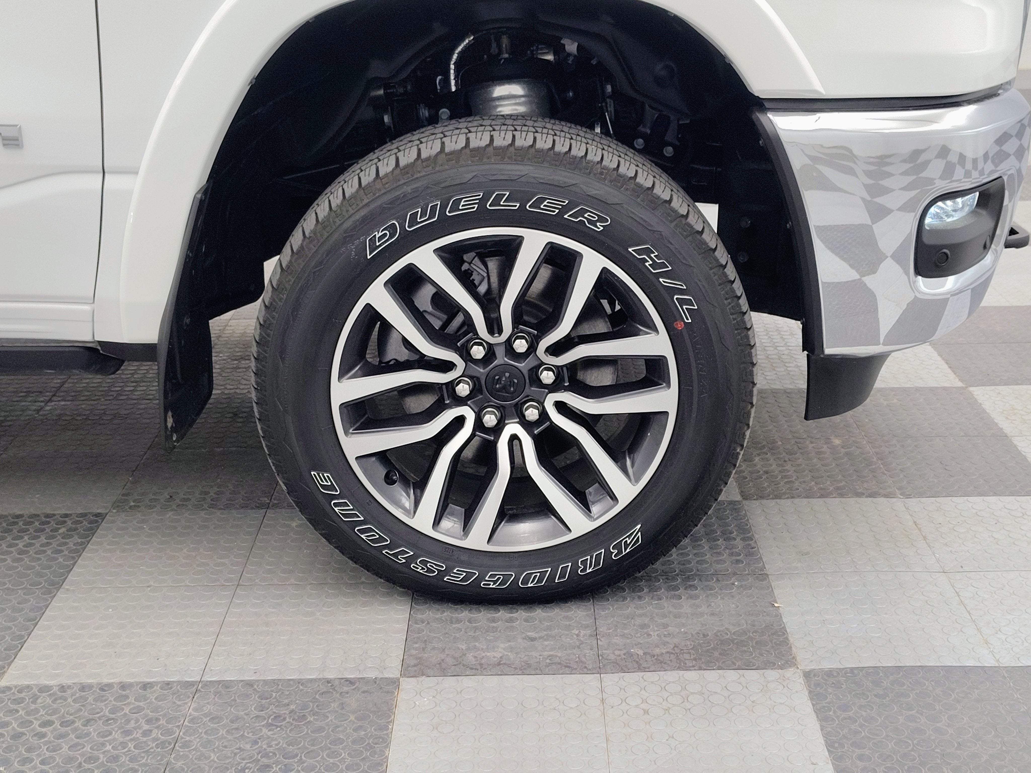 2026 RAM 1500 Limited Longhorn Crew Cab 4x4 5'7' Box