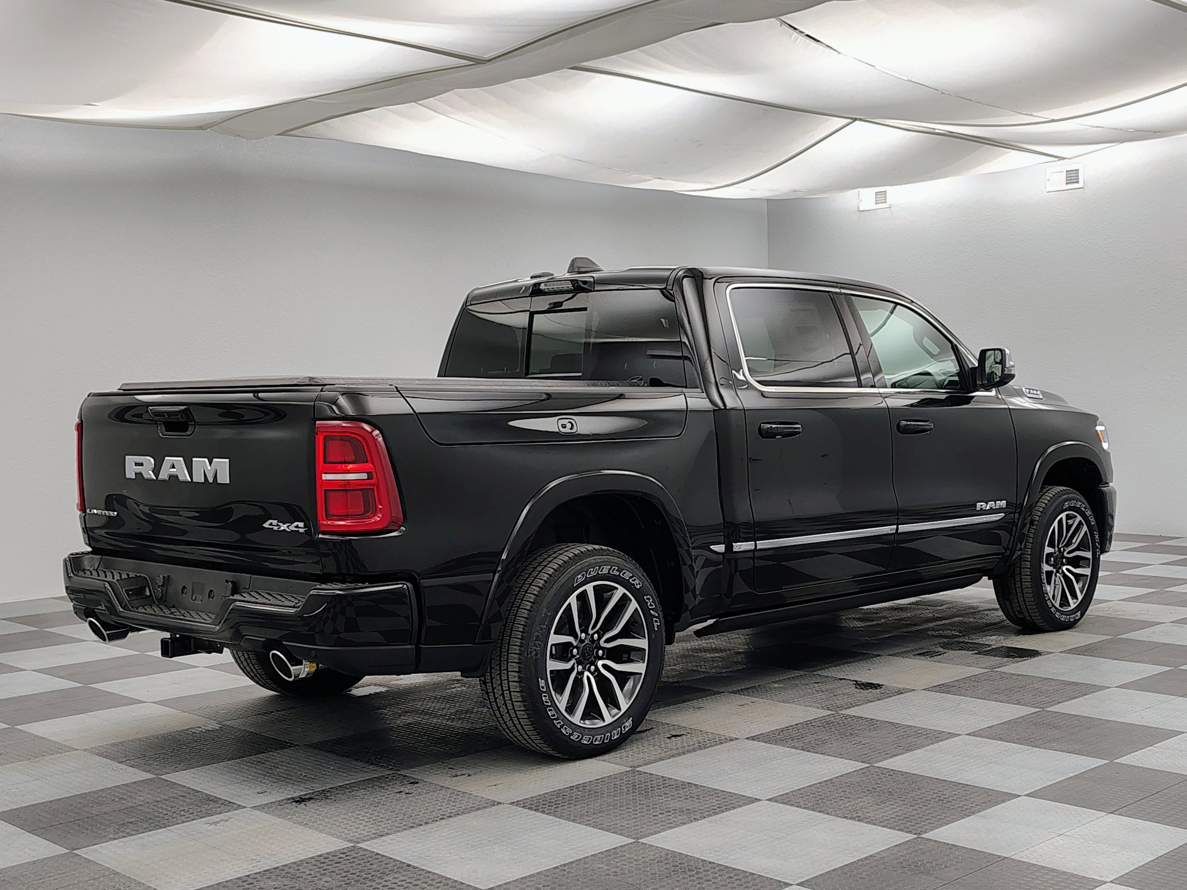 2026 RAM Ram 1500 RAM 1500 LIMITED CREW CAB 4X4 5'7' BOX