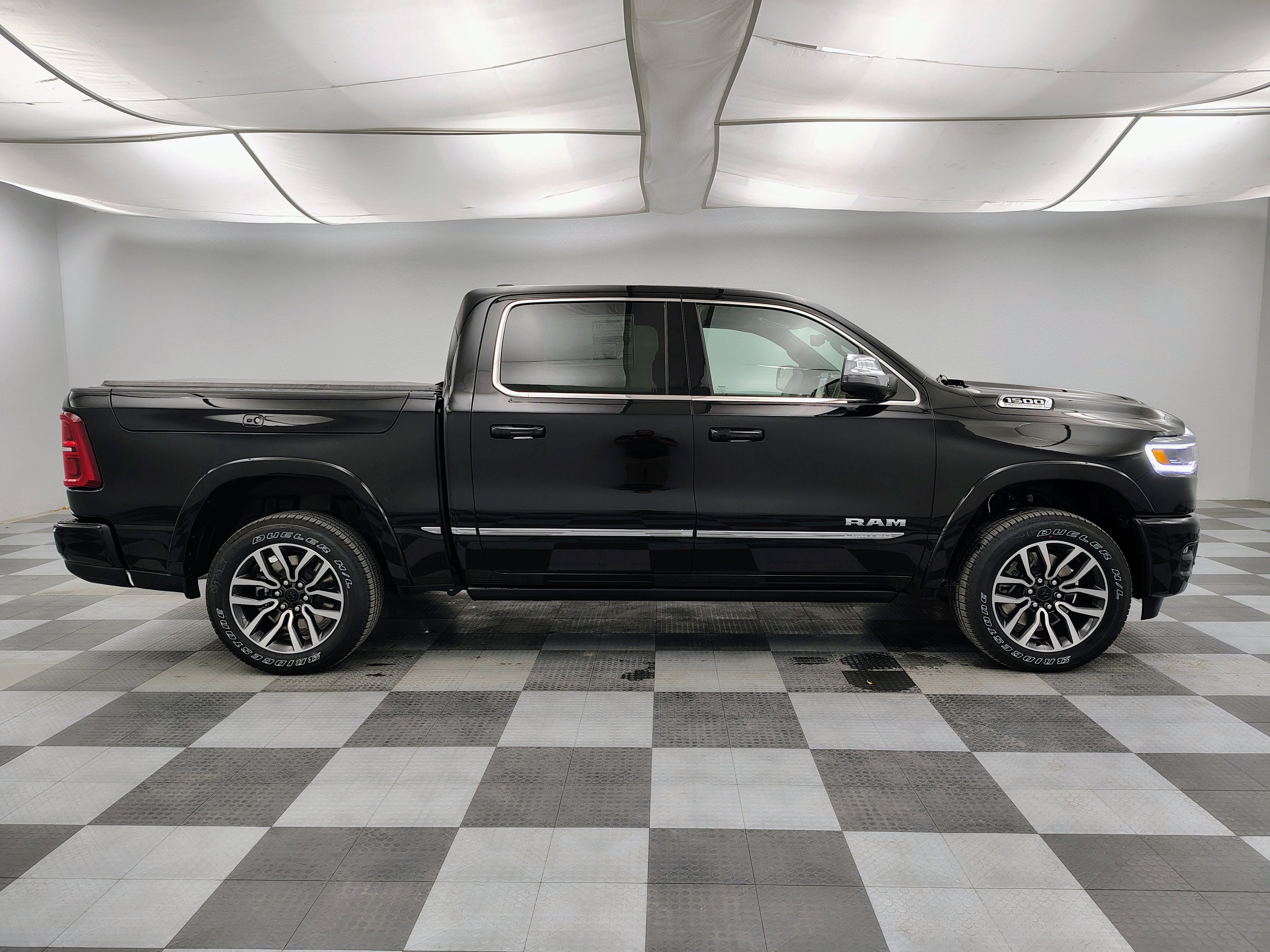2026 RAM Ram 1500 RAM 1500 LIMITED CREW CAB 4X4 5'7' BOX