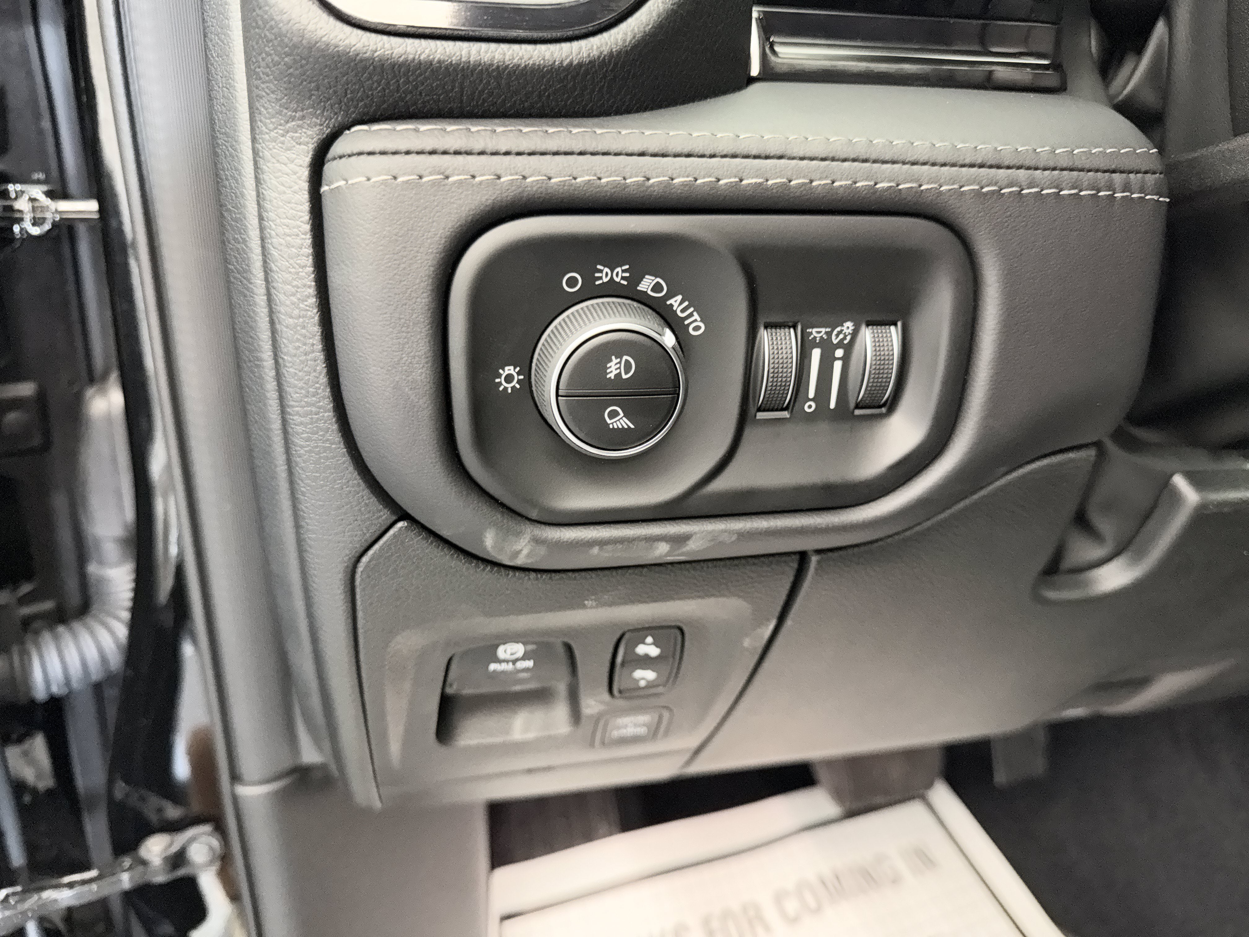 2027 RAM 1500 Limited