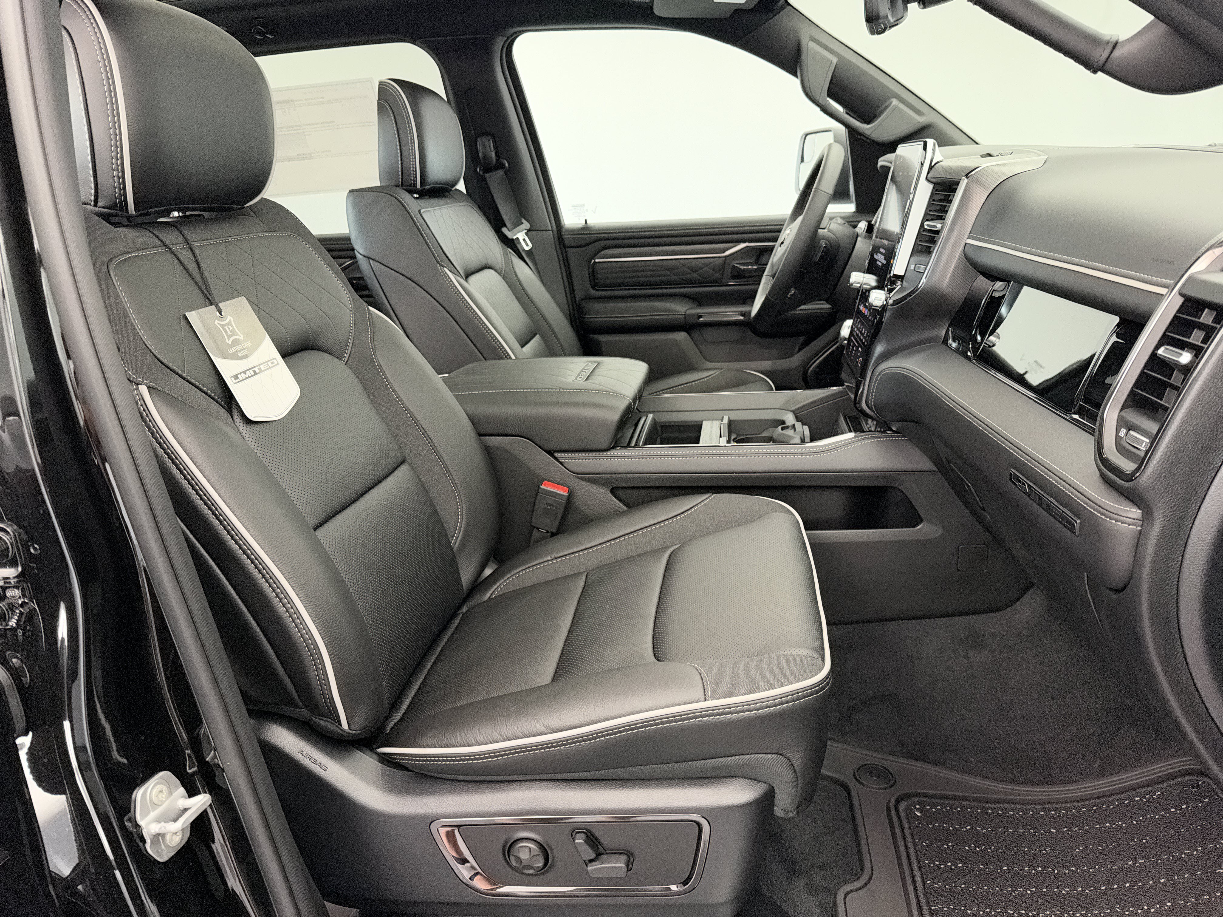 2027 RAM 1500 Limited