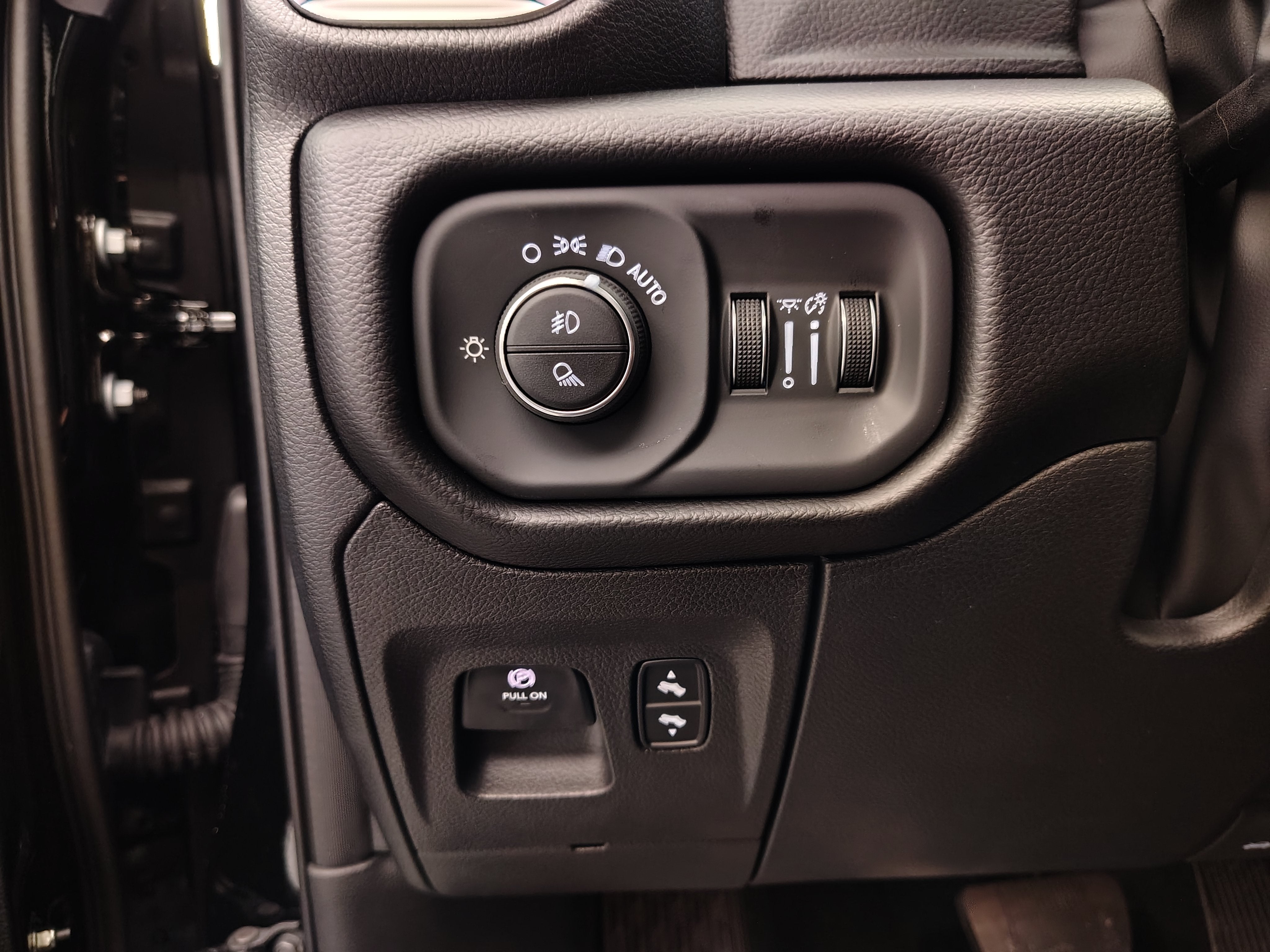 2027 RAM 1500 Laramie