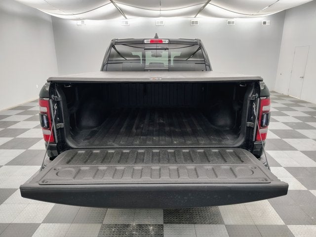 2020 RAM 1500 Laramie Crew Cab 4x4 5'7' Box