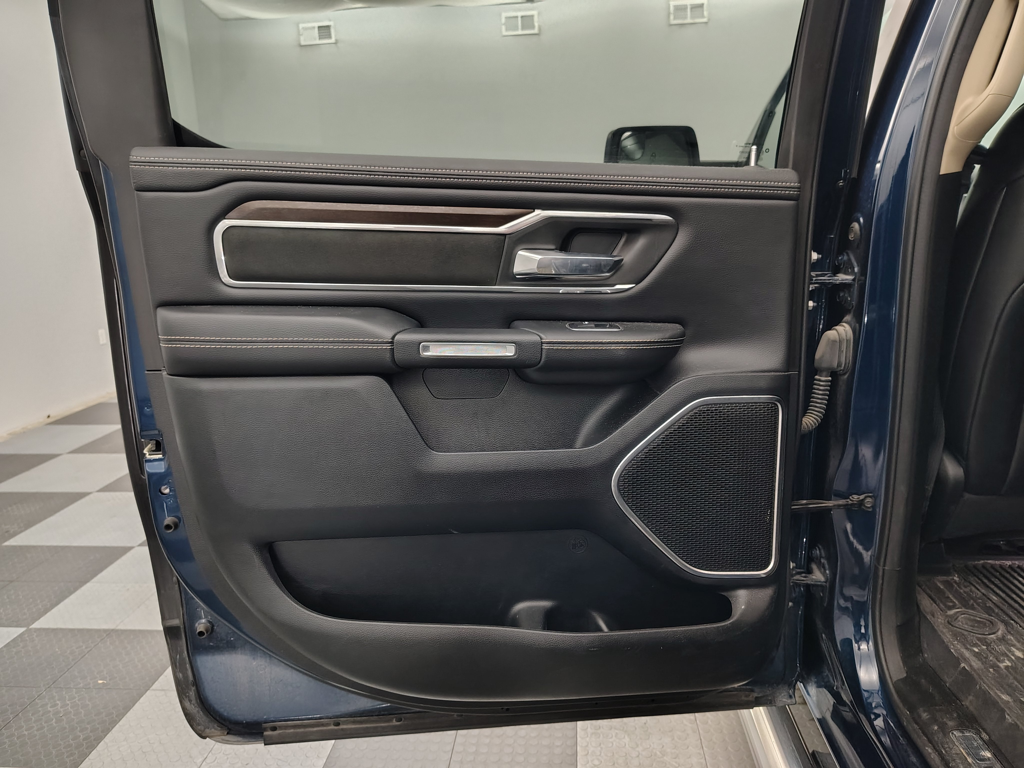 2021 RAM 1500 Laramie Crew Cab 4x4 5'7' Box