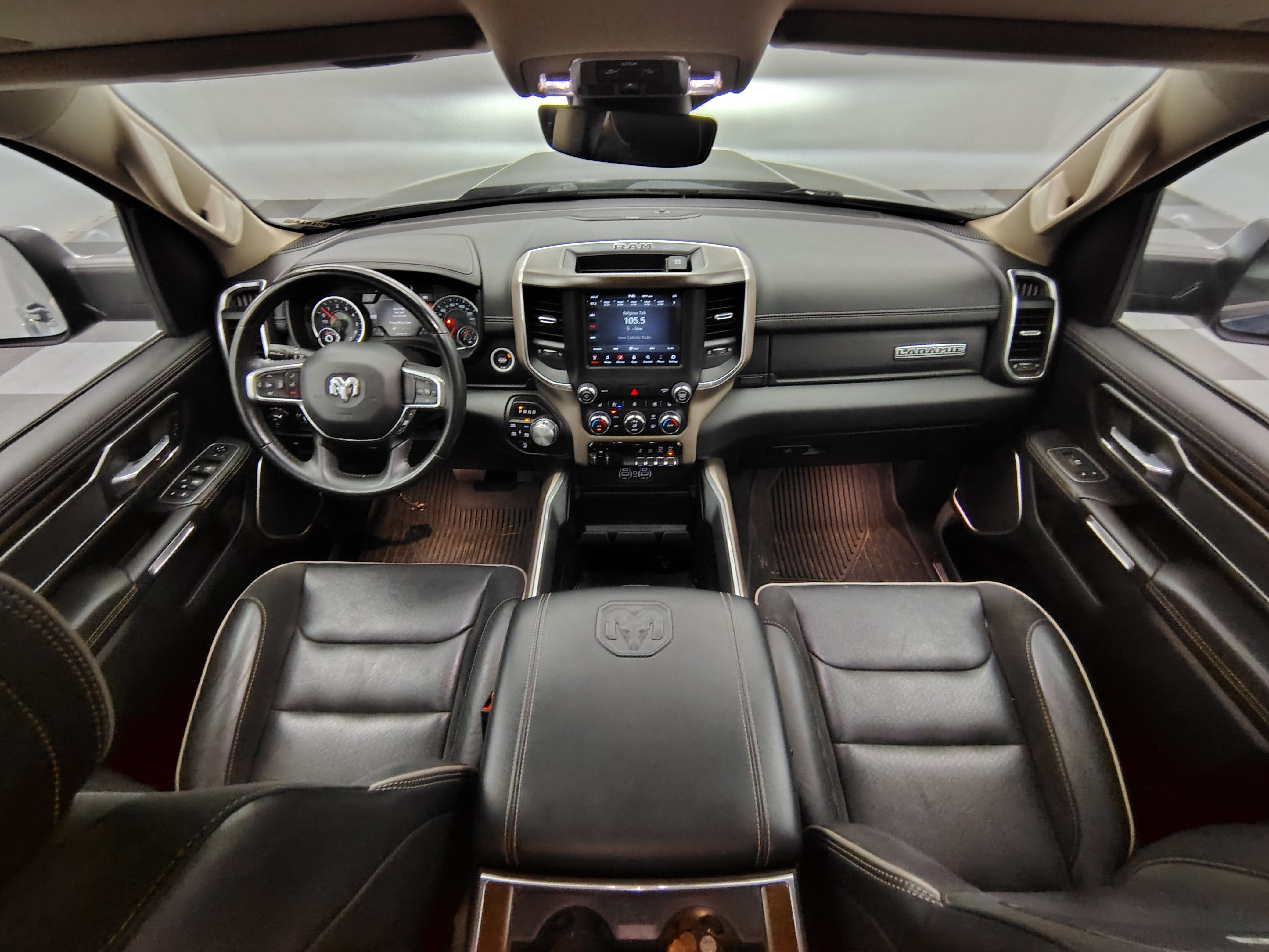2021 RAM 1500 Laramie Crew Cab 4x4 5'7' Box