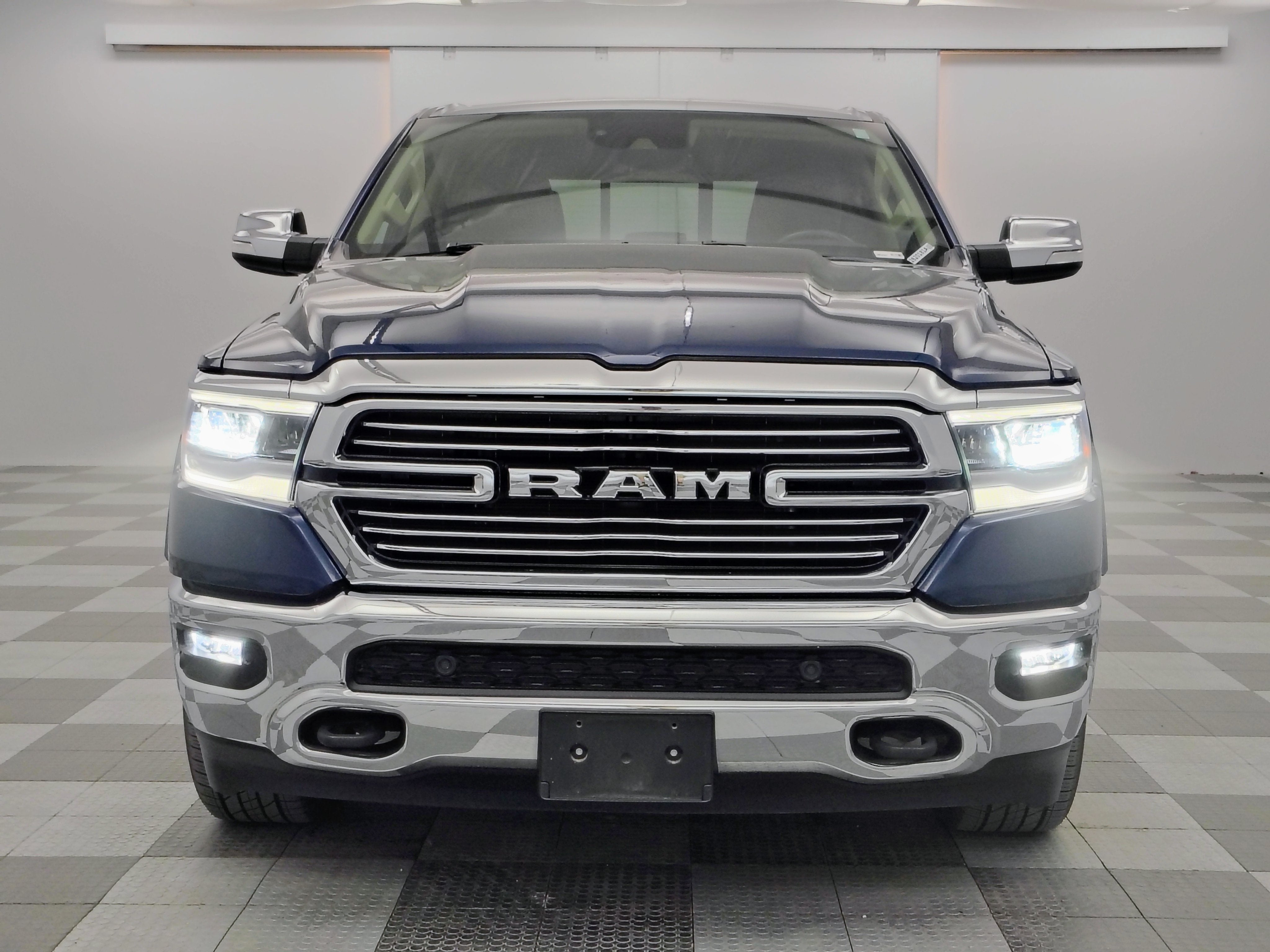 2021 RAM 1500 Laramie Crew Cab 4x4 5'7' Box