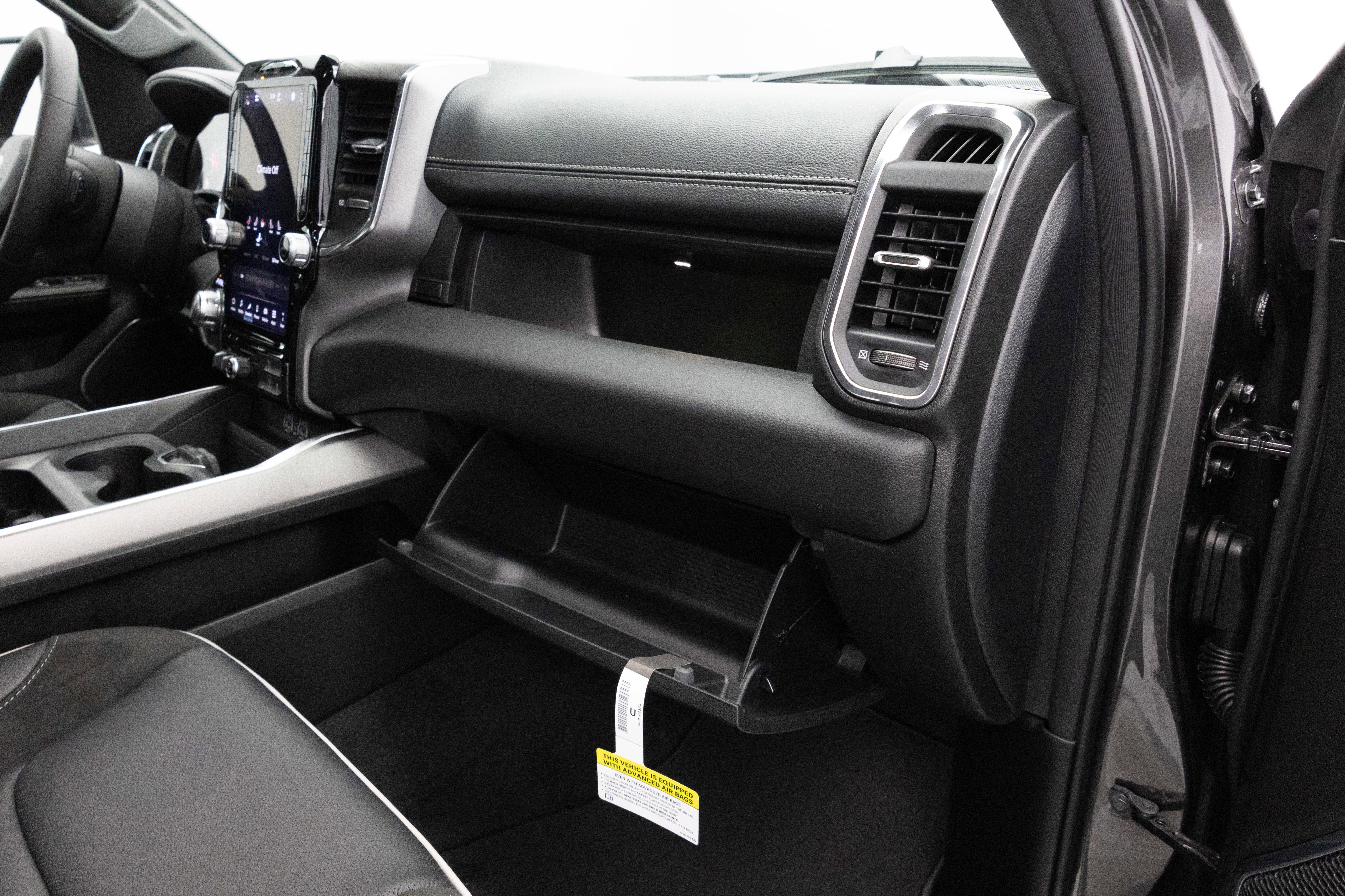 2026 RAM Ram 1500 RAM 1500 LARAMIE CREW CAB 4X4 6'4' BOX