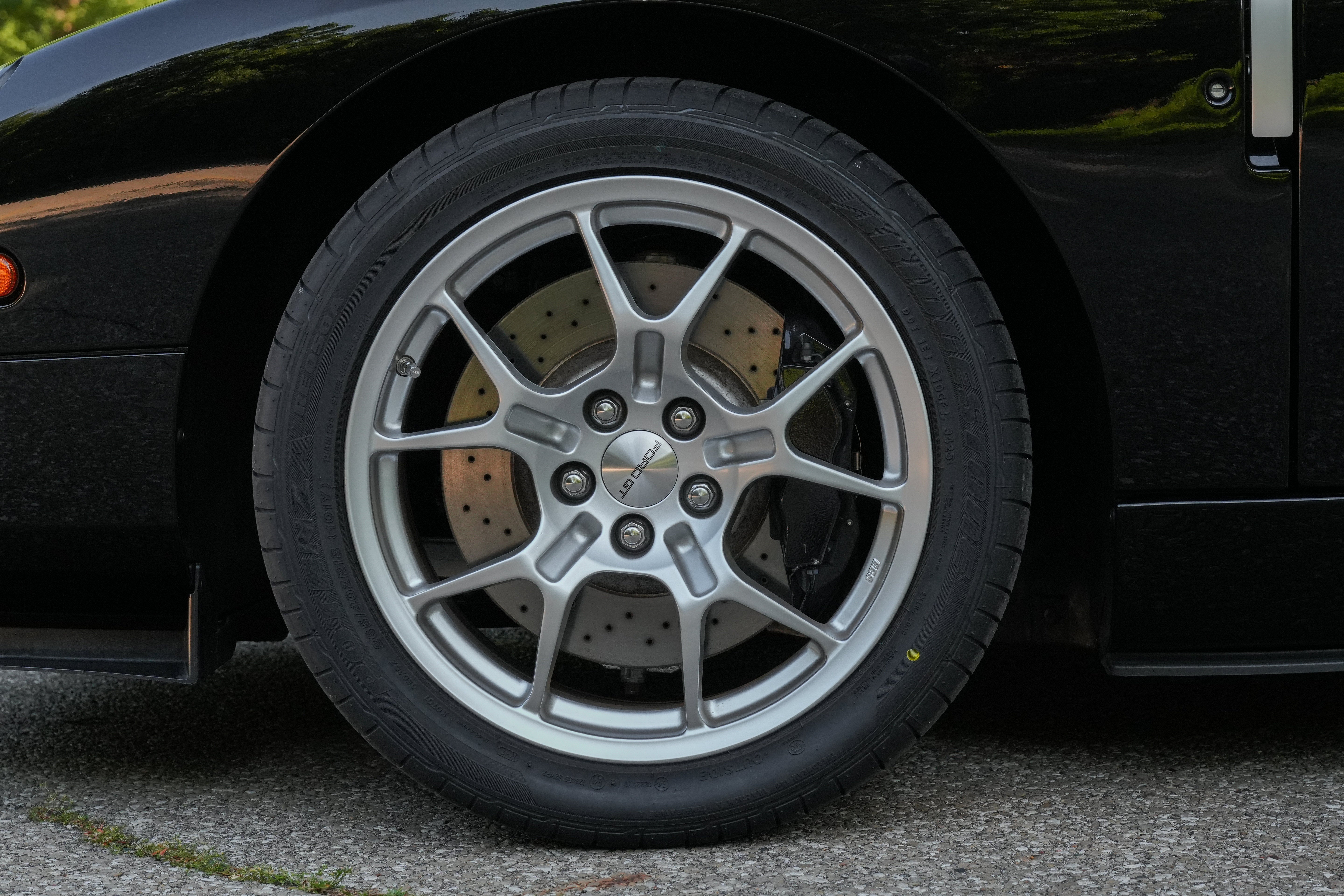 2005 Ford GT Base