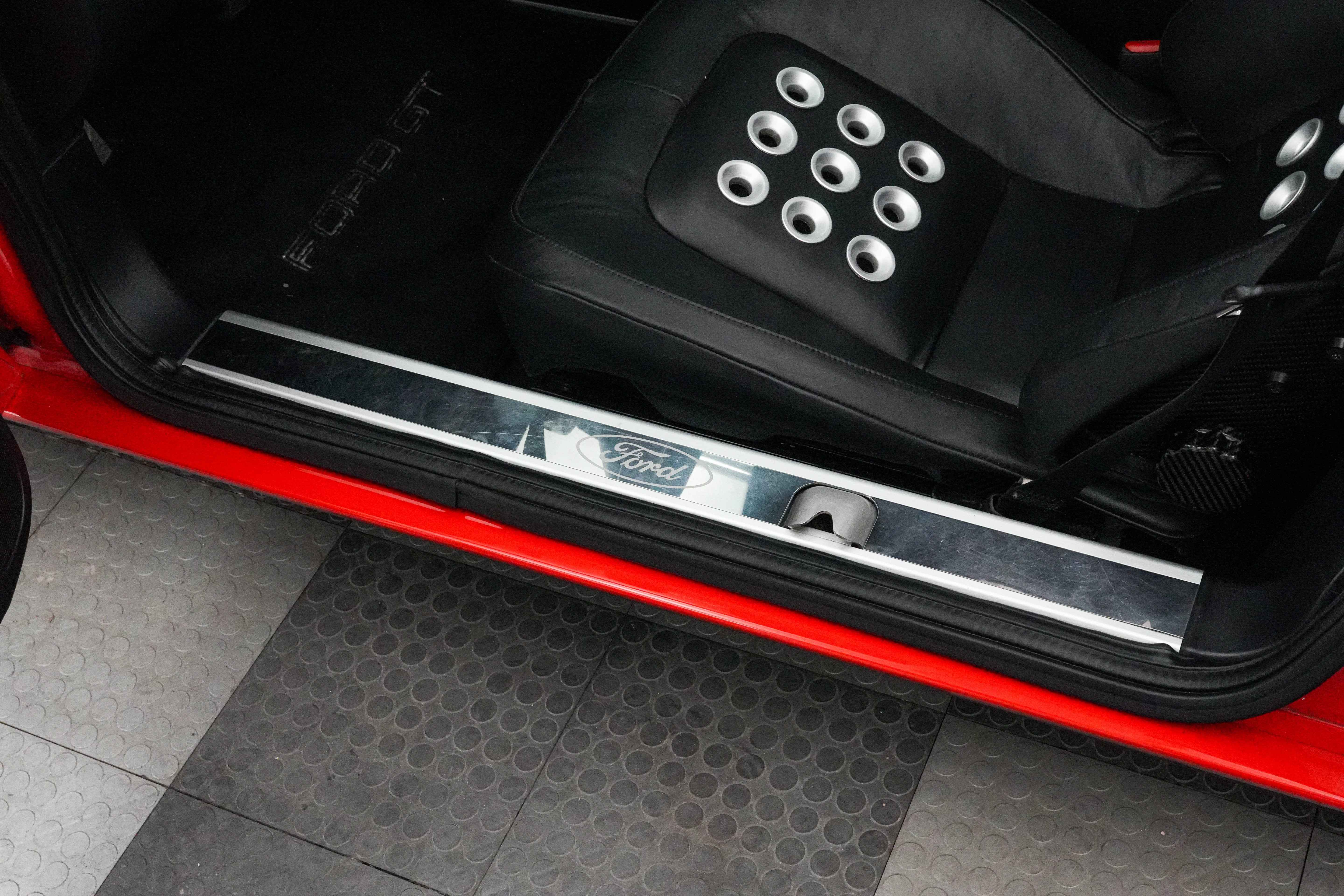 2005 Ford GT Base