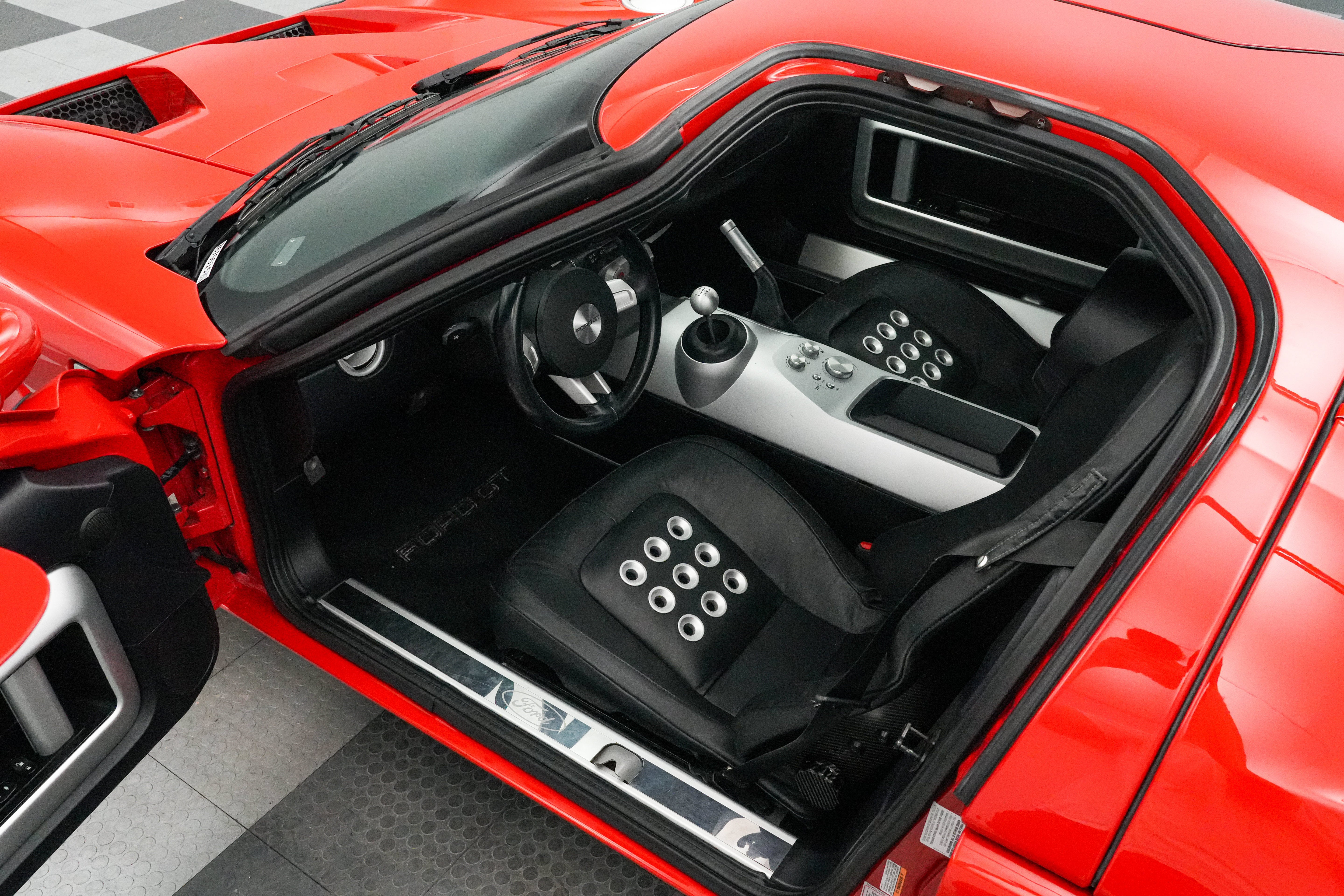 2005 Ford GT Base