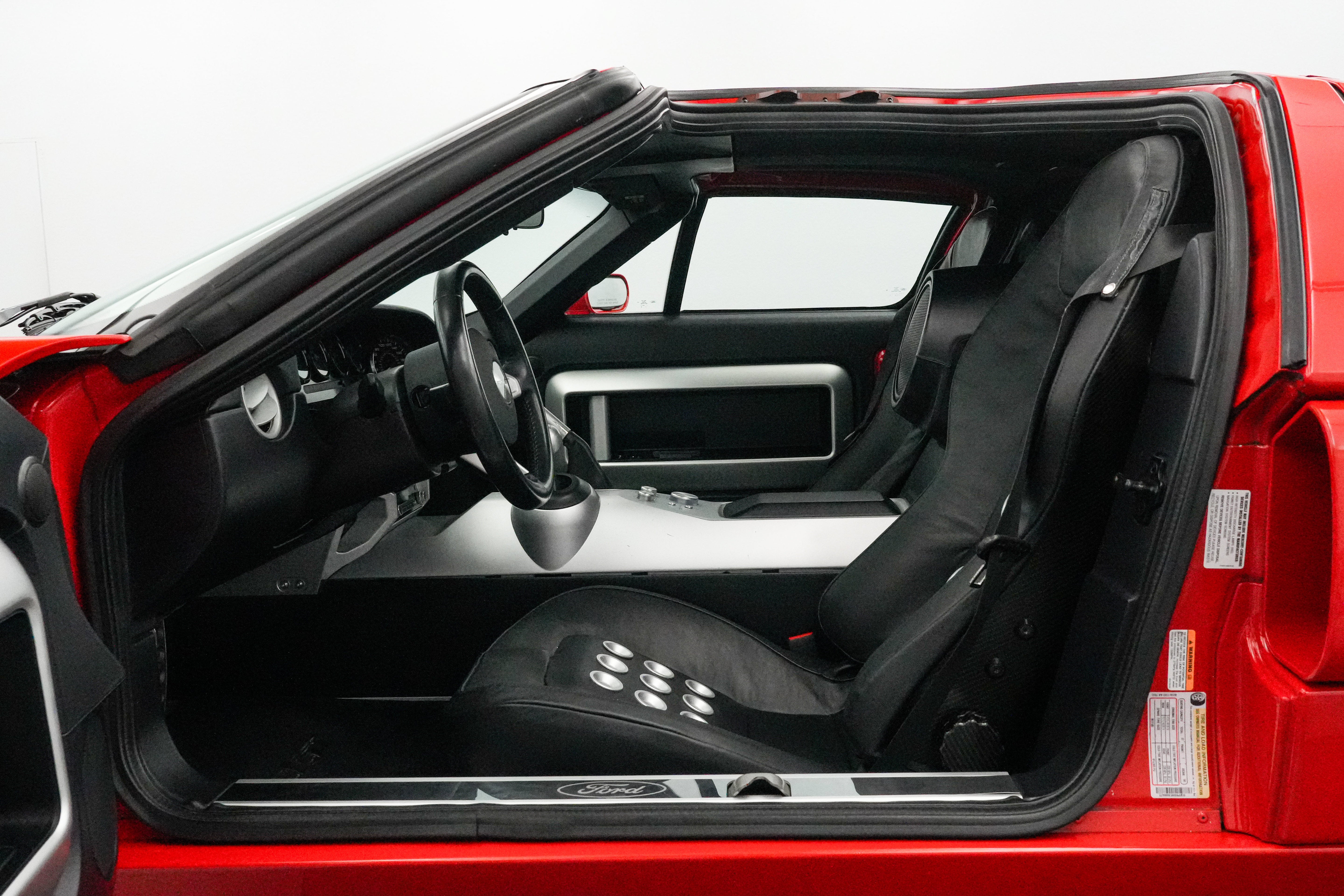 2005 Ford GT Base
