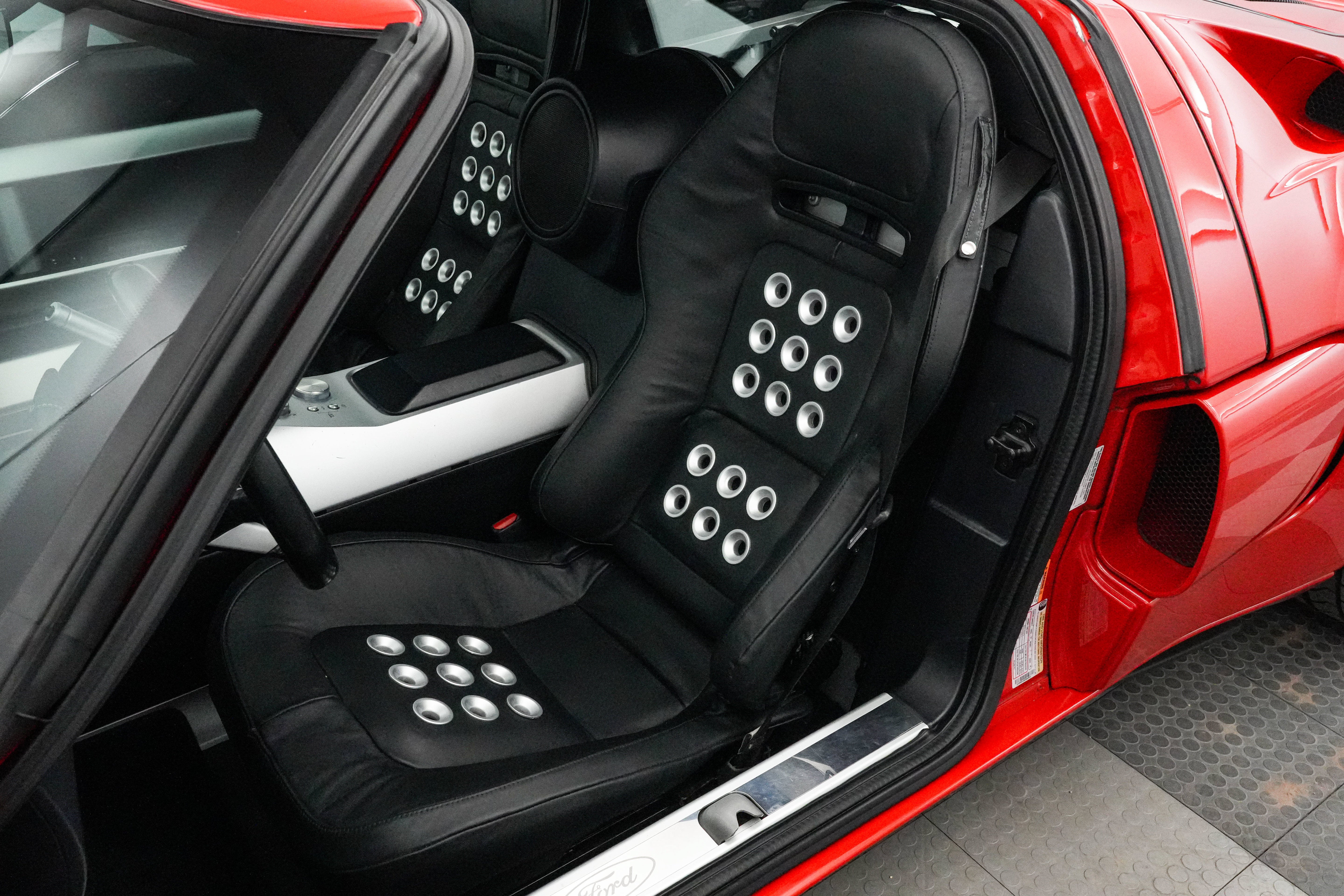 2005 Ford GT Base
