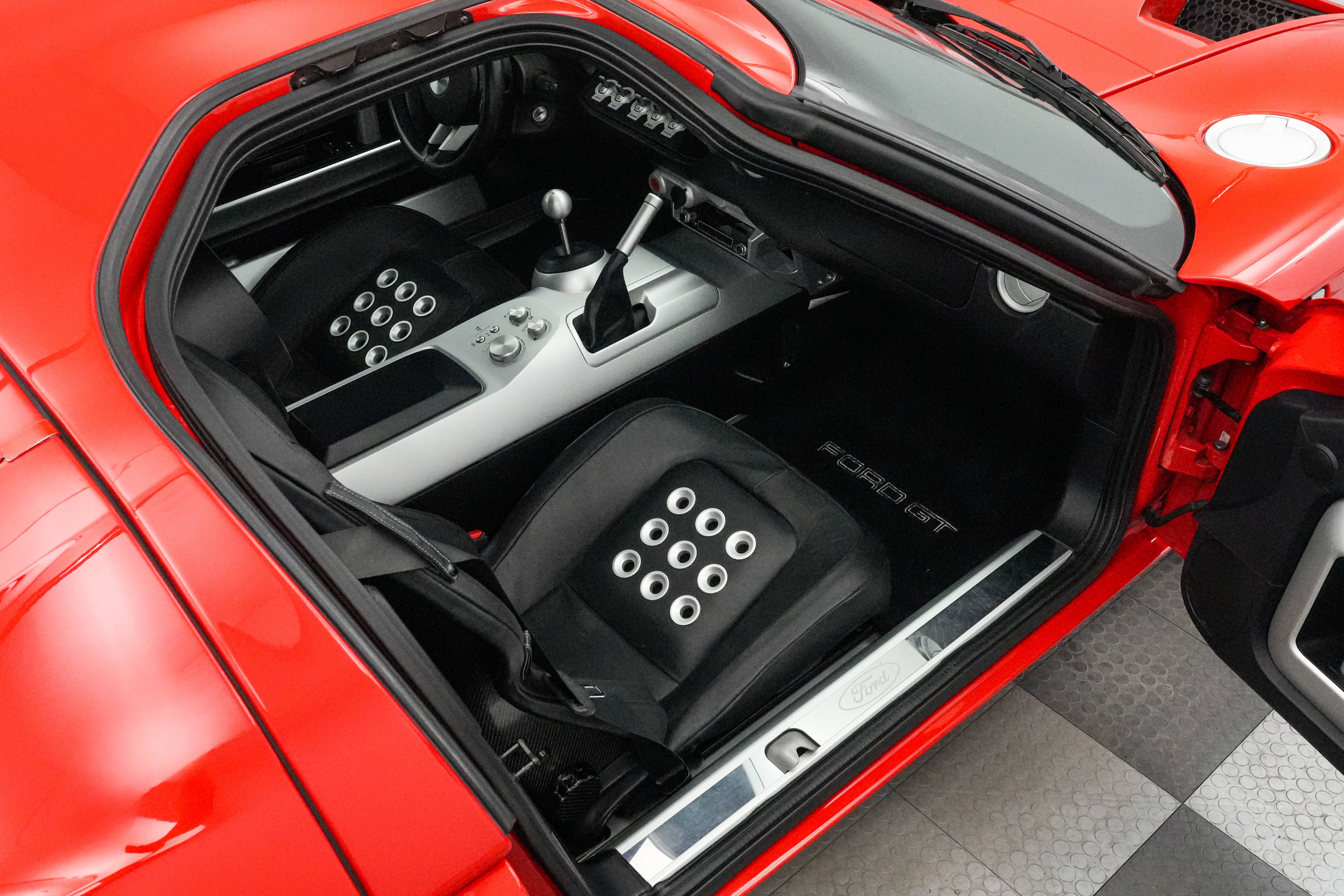 2005 Ford GT Base