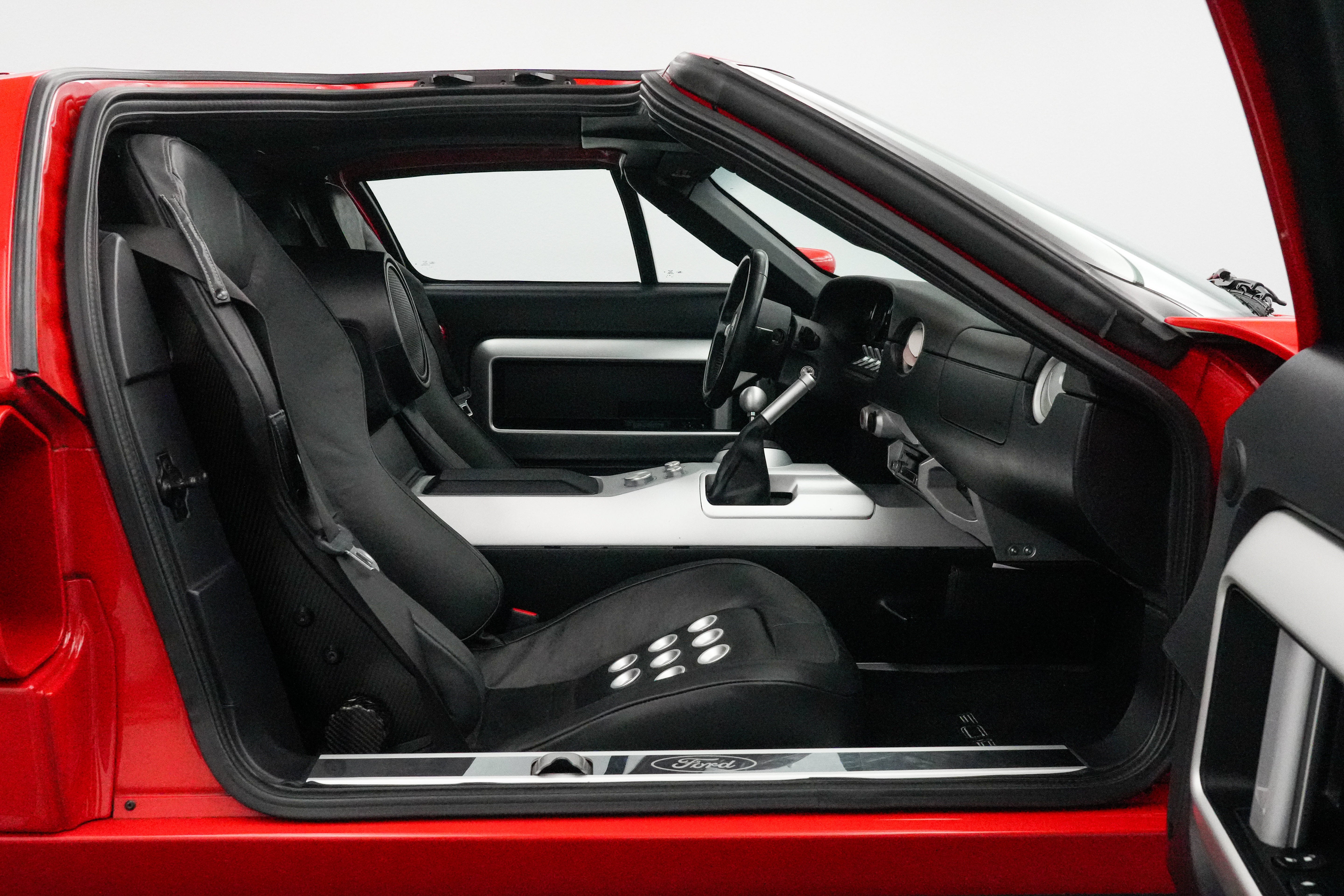 2005 Ford GT Base