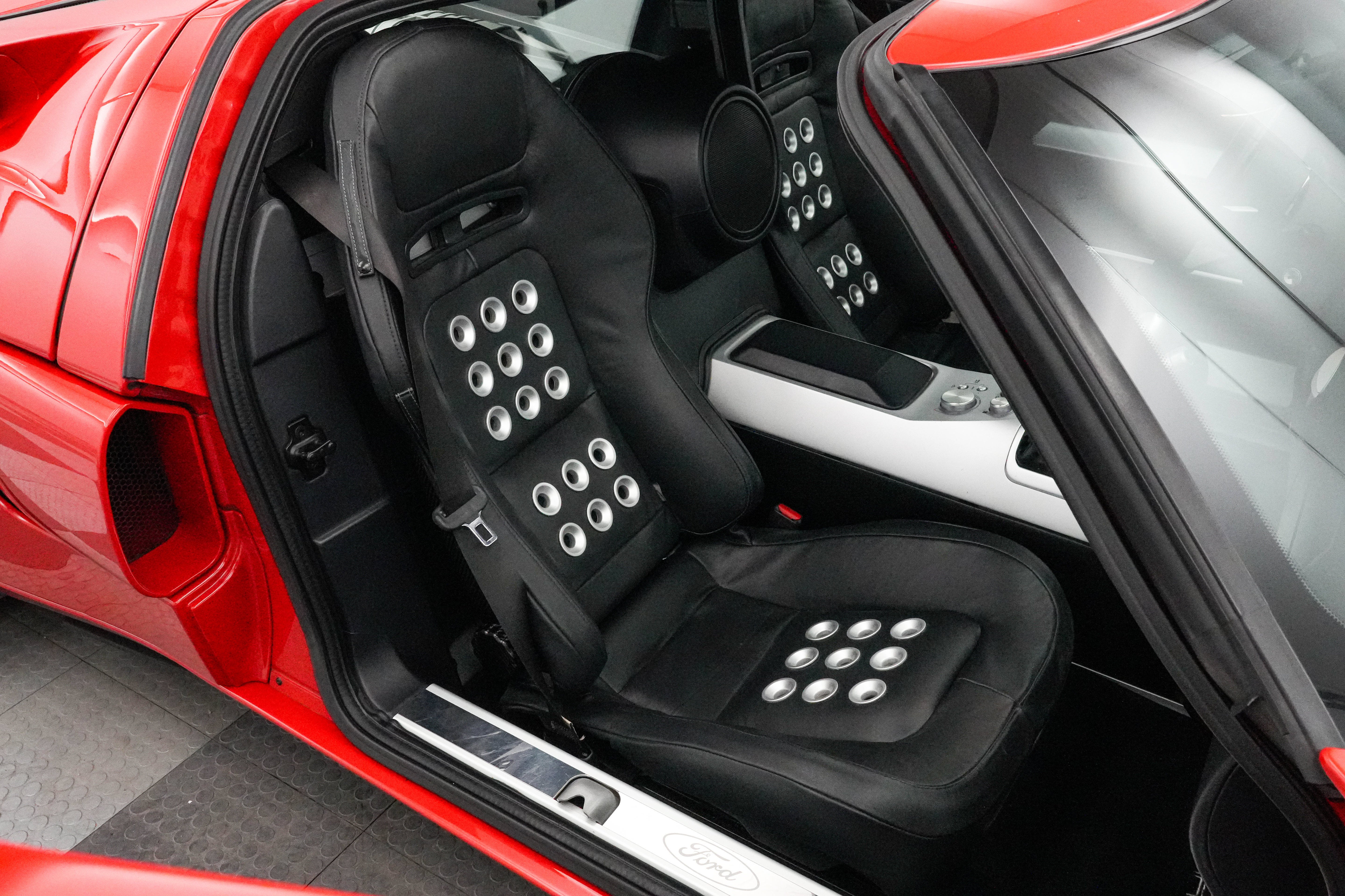 2005 Ford GT Base