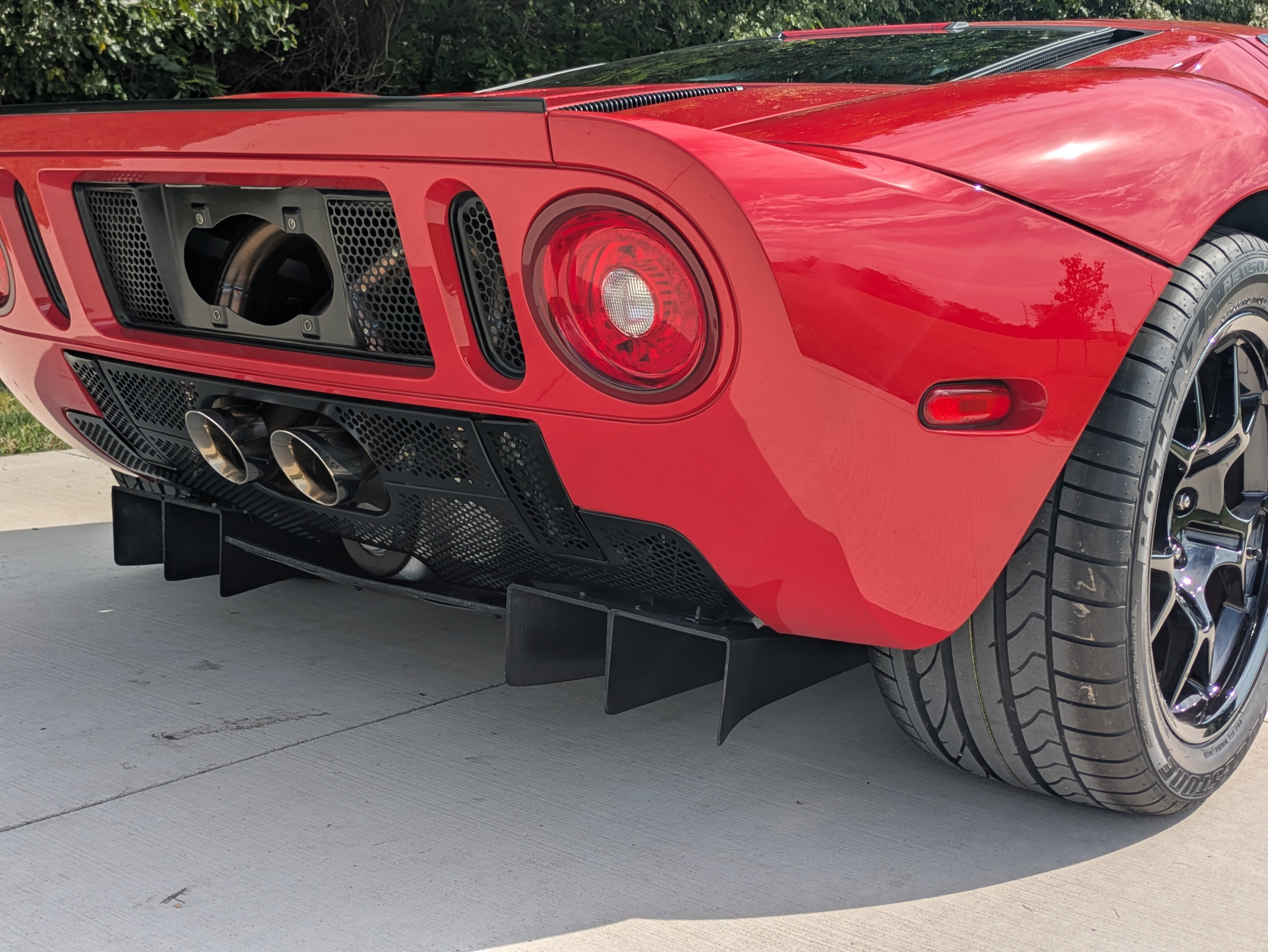 2005 Ford GT Base