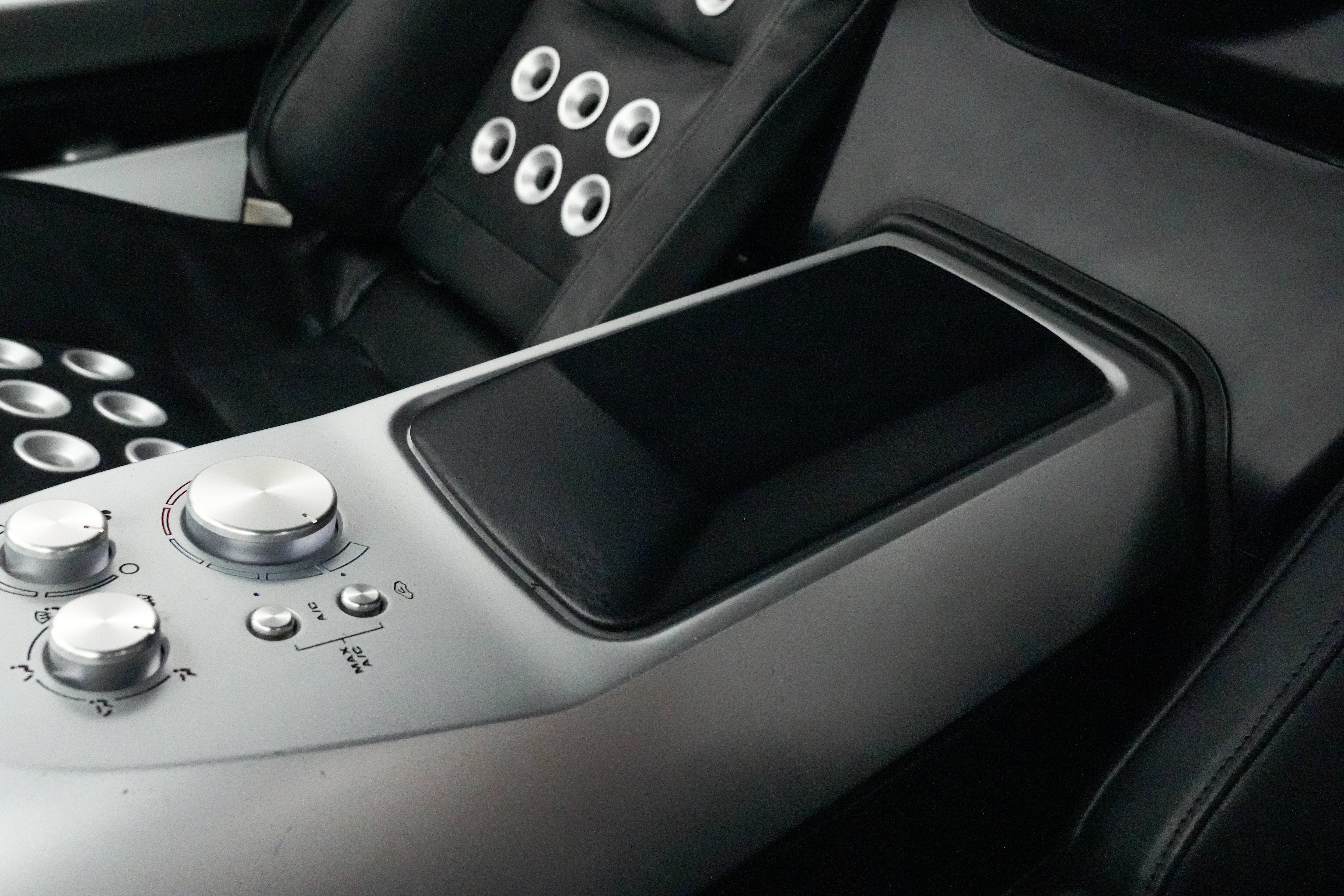 2005 Ford GT Base