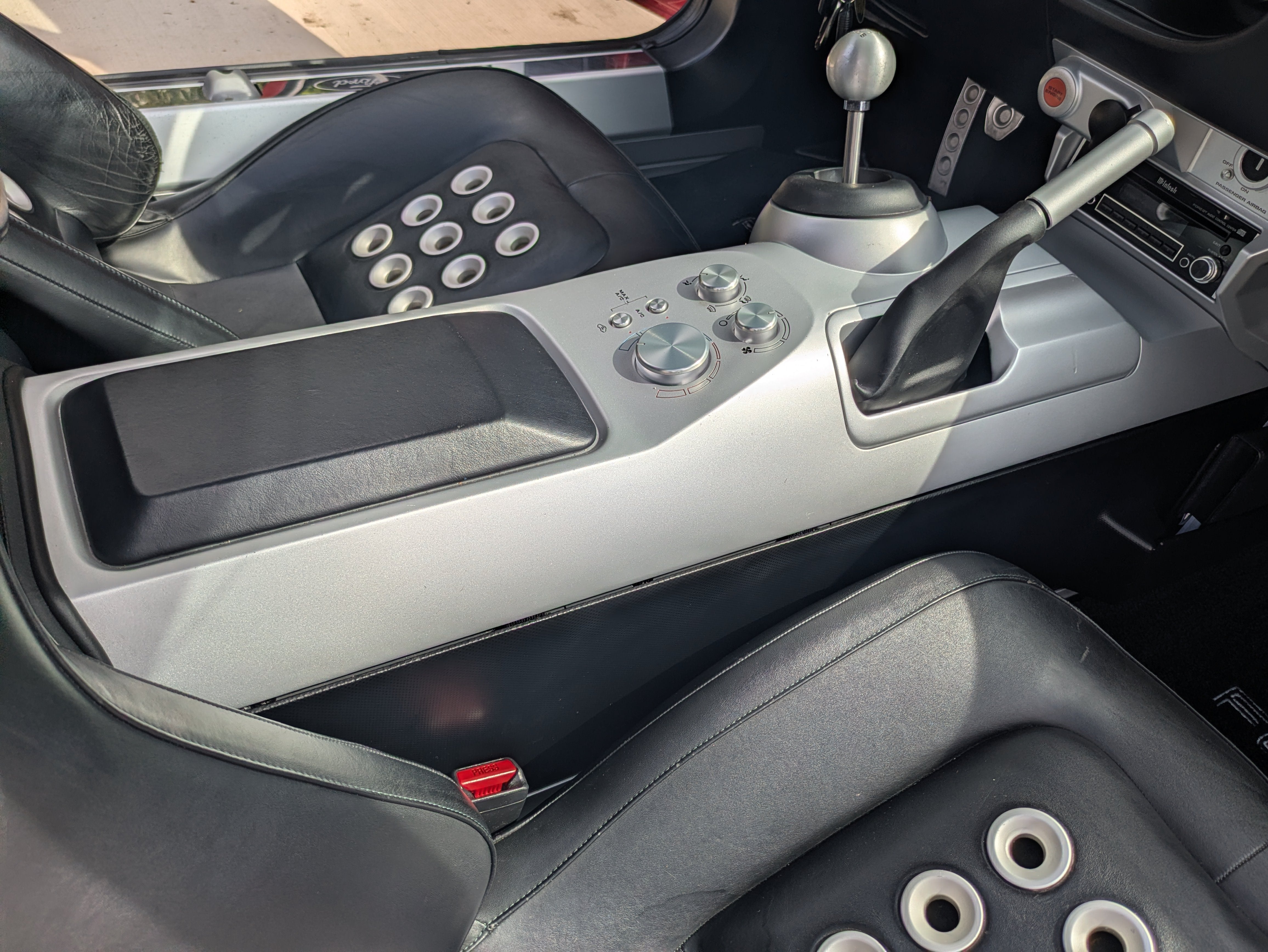 2005 Ford GT Base