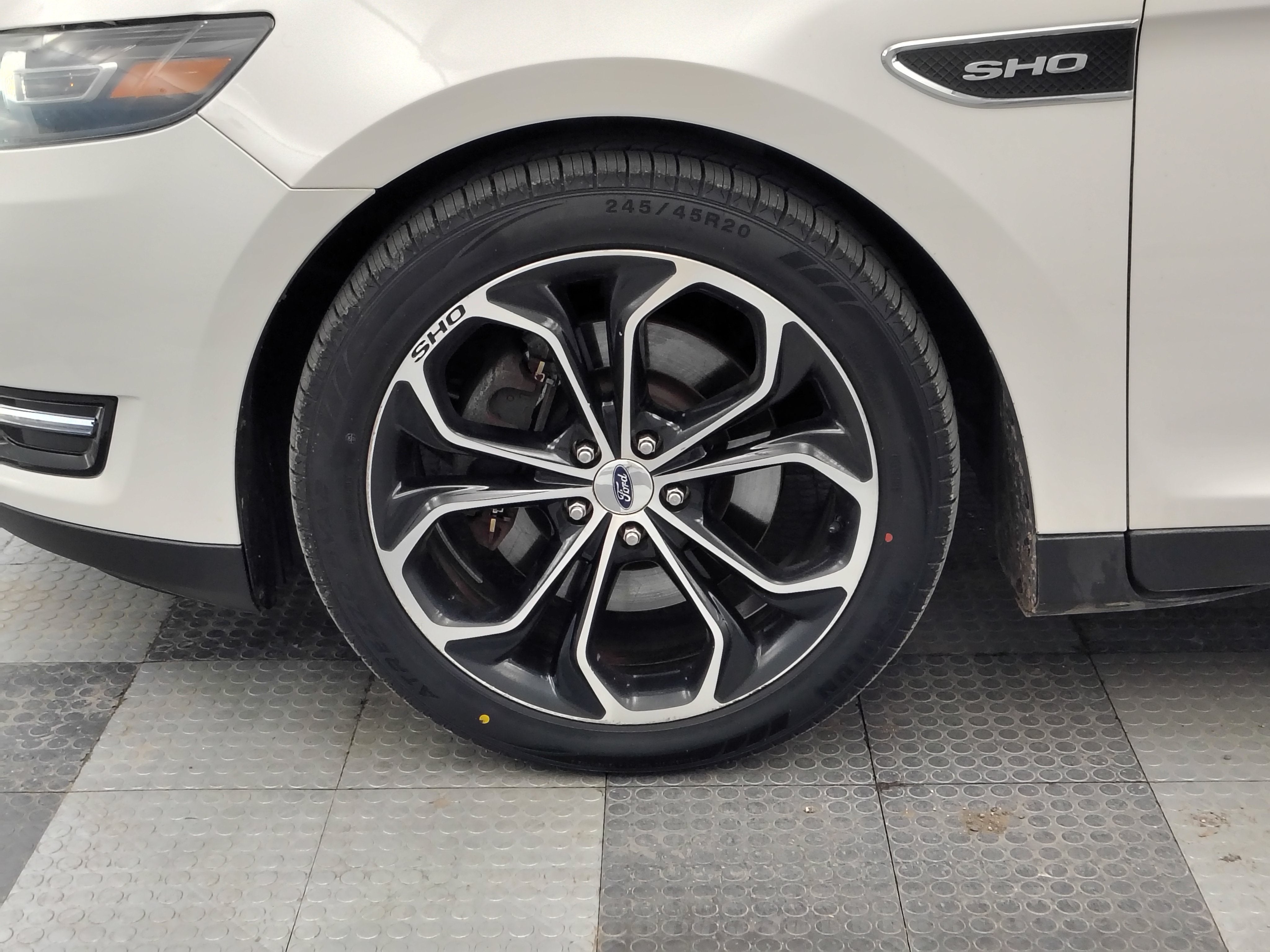 2015 Ford Taurus SHO