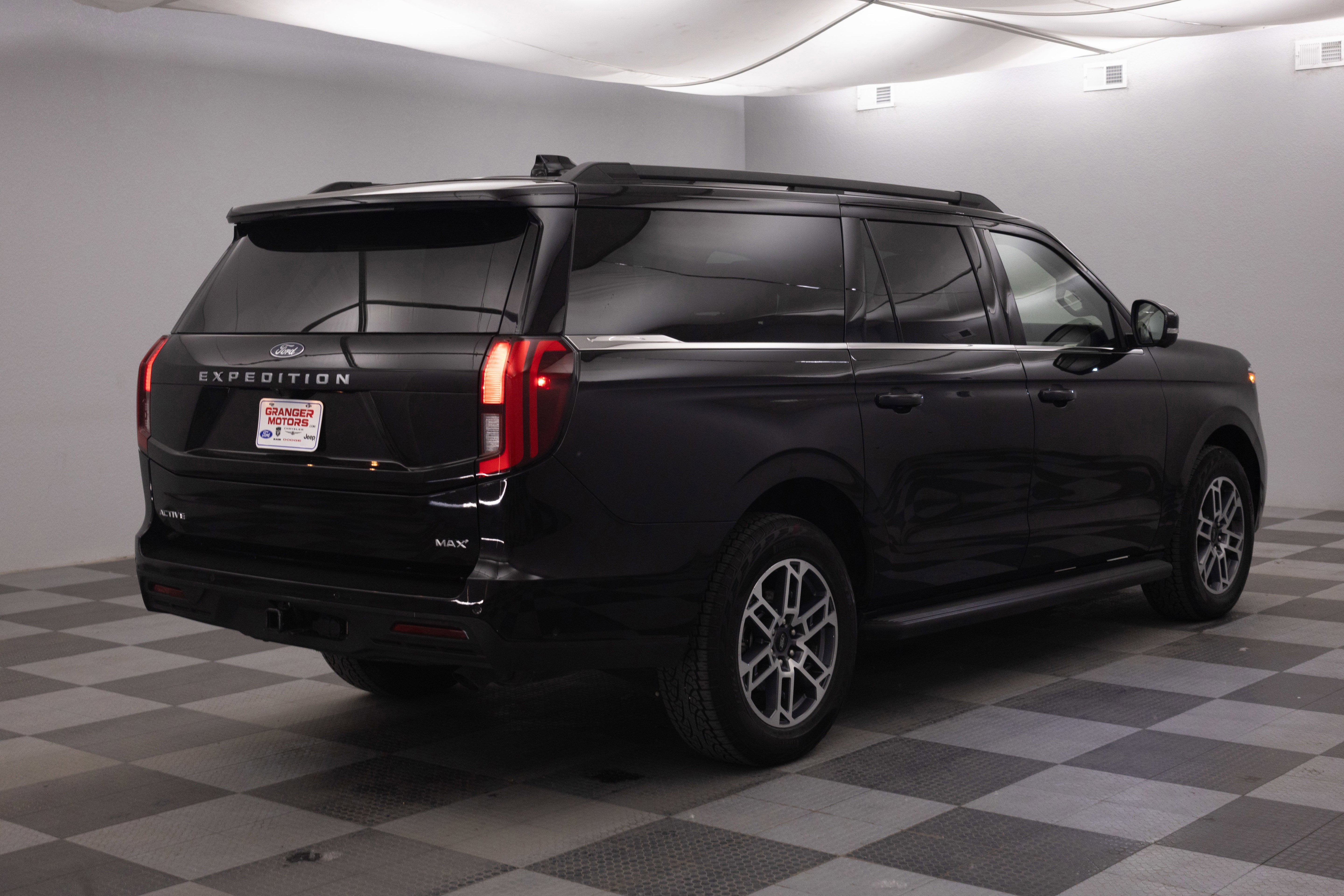 2025 Ford Expedition Active MAX