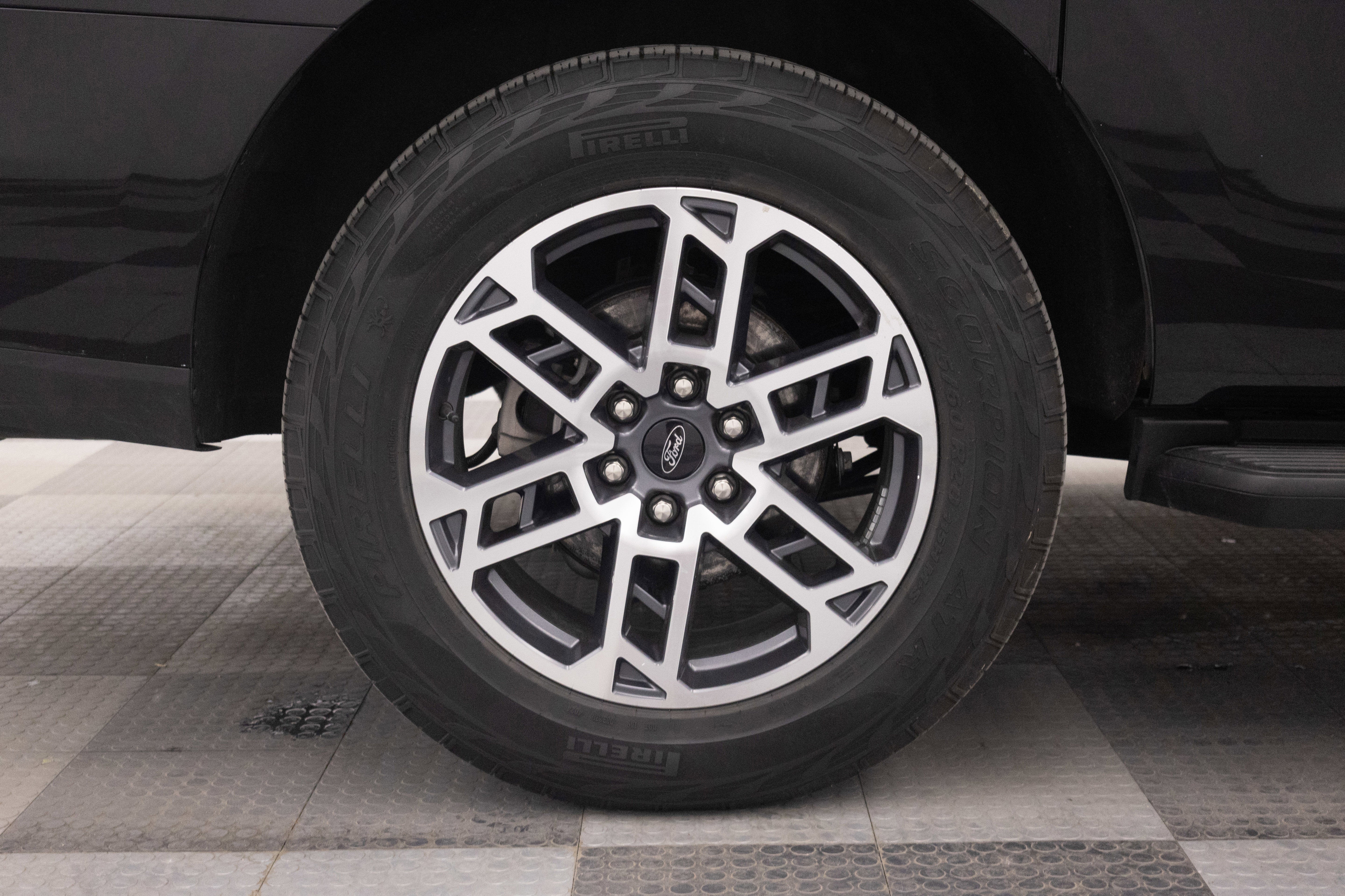 2025 Ford Expedition Active MAX