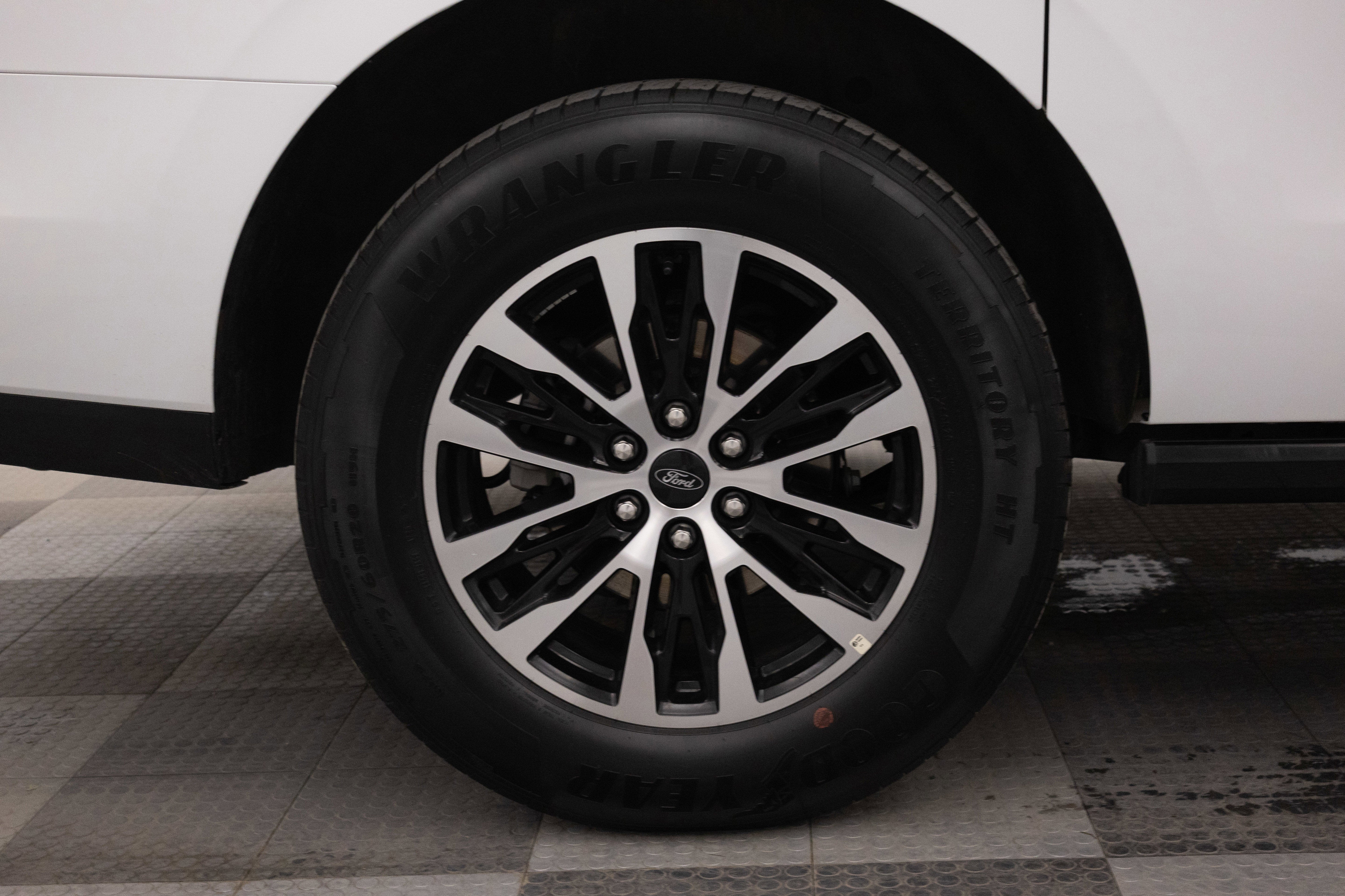 2025 Ford Expedition Platinum MAX