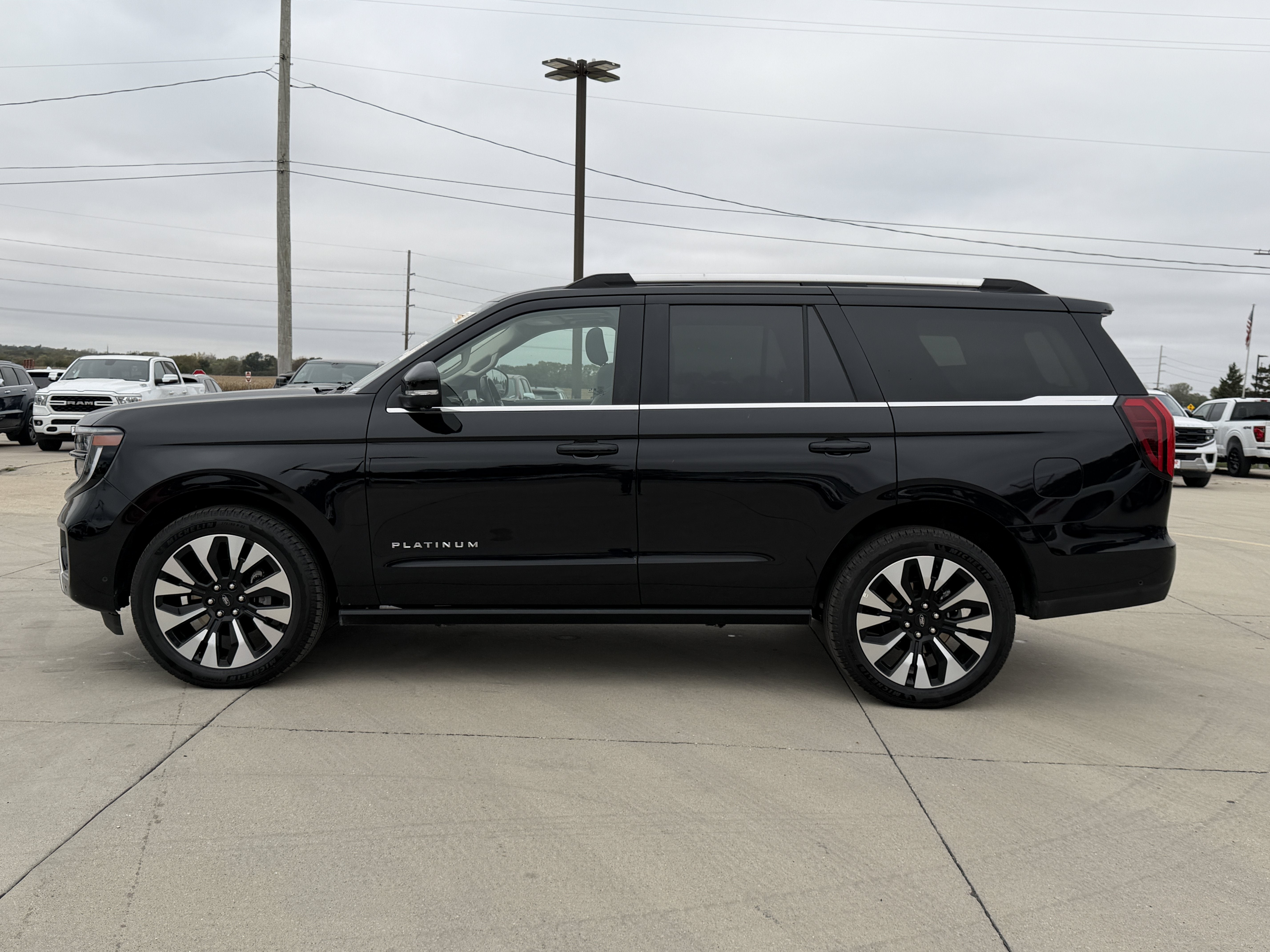 2025 Ford Expedition Platinum