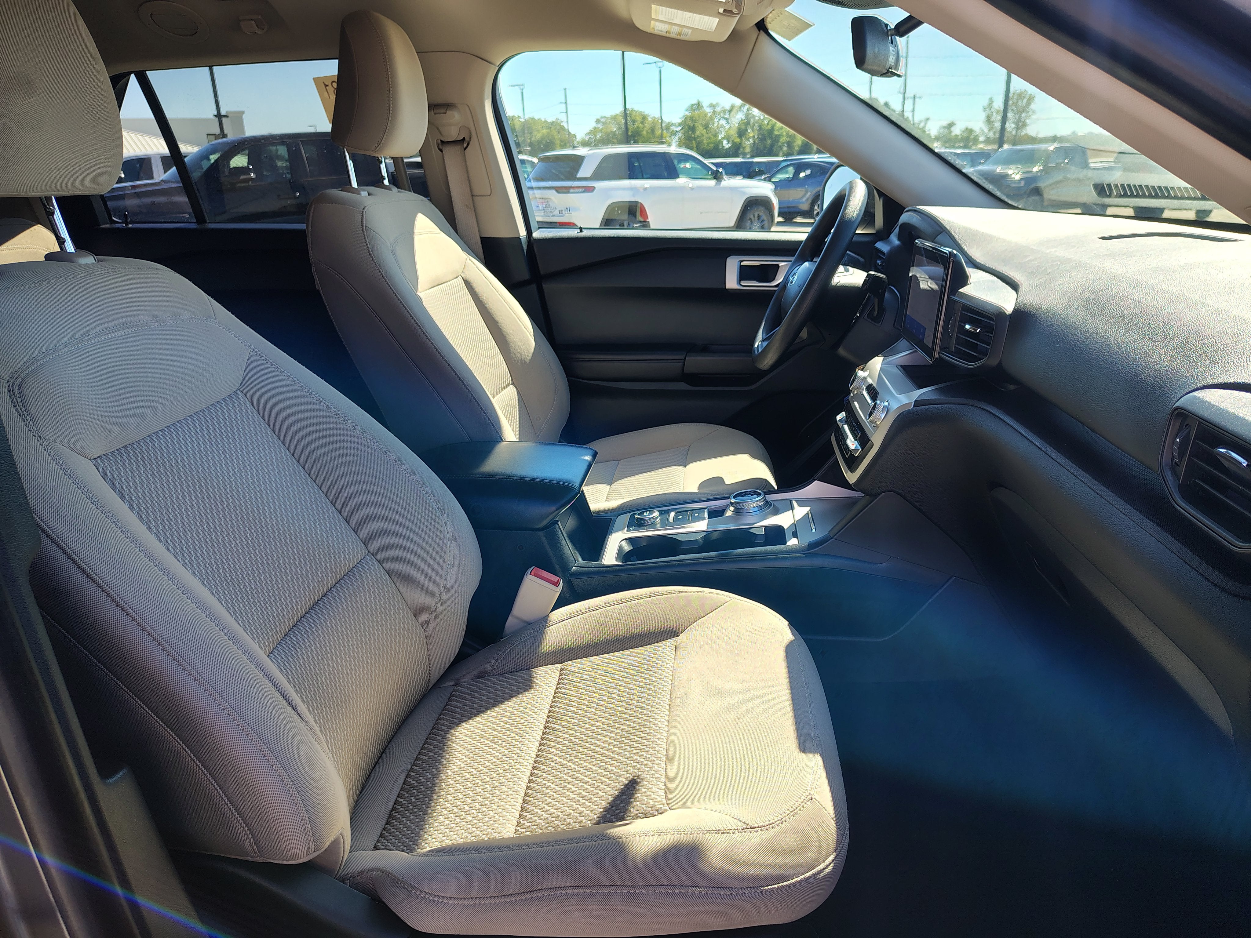 2021 Ford Explorer Base