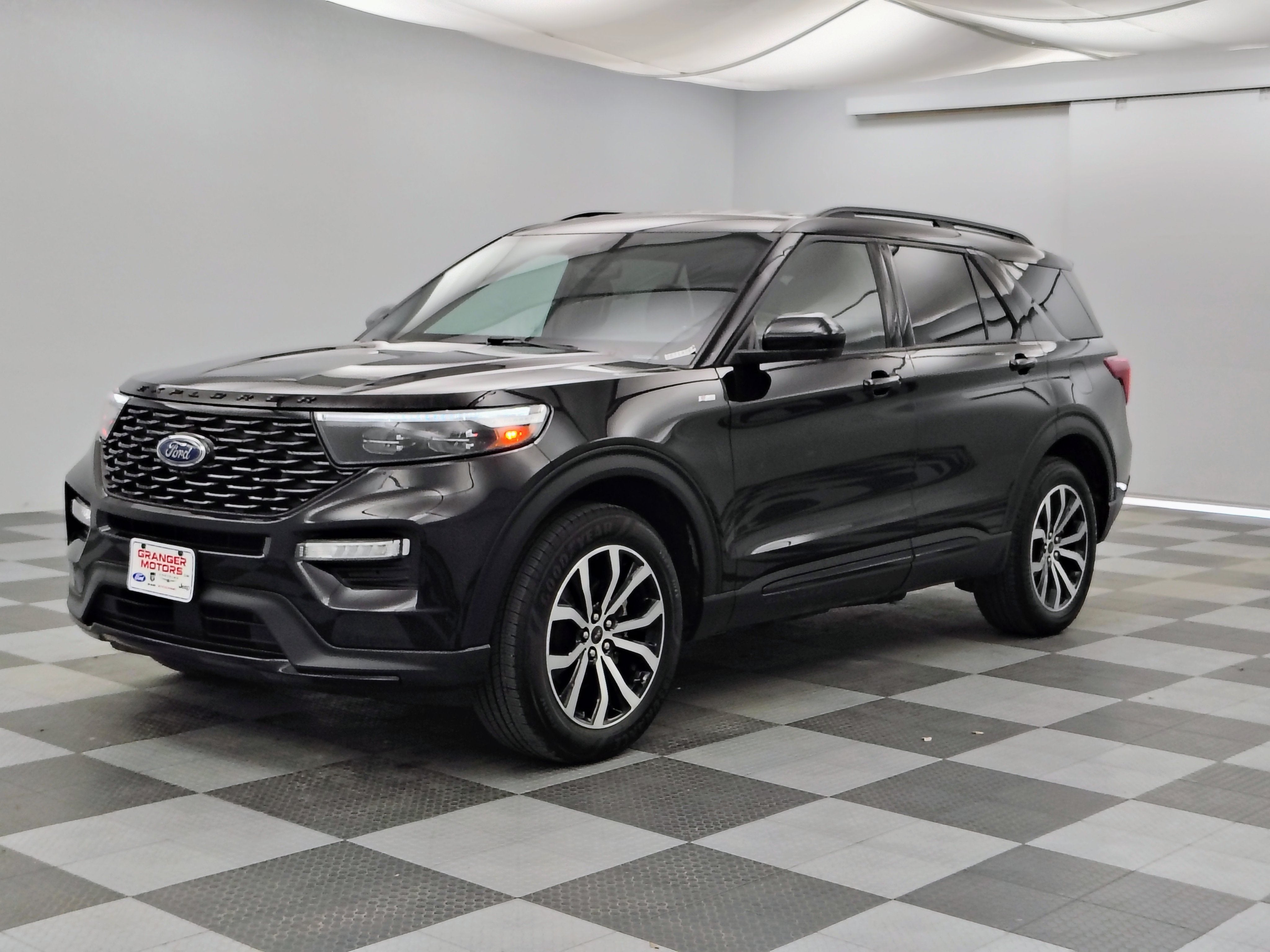 2022 Ford Explorer ST-Line
