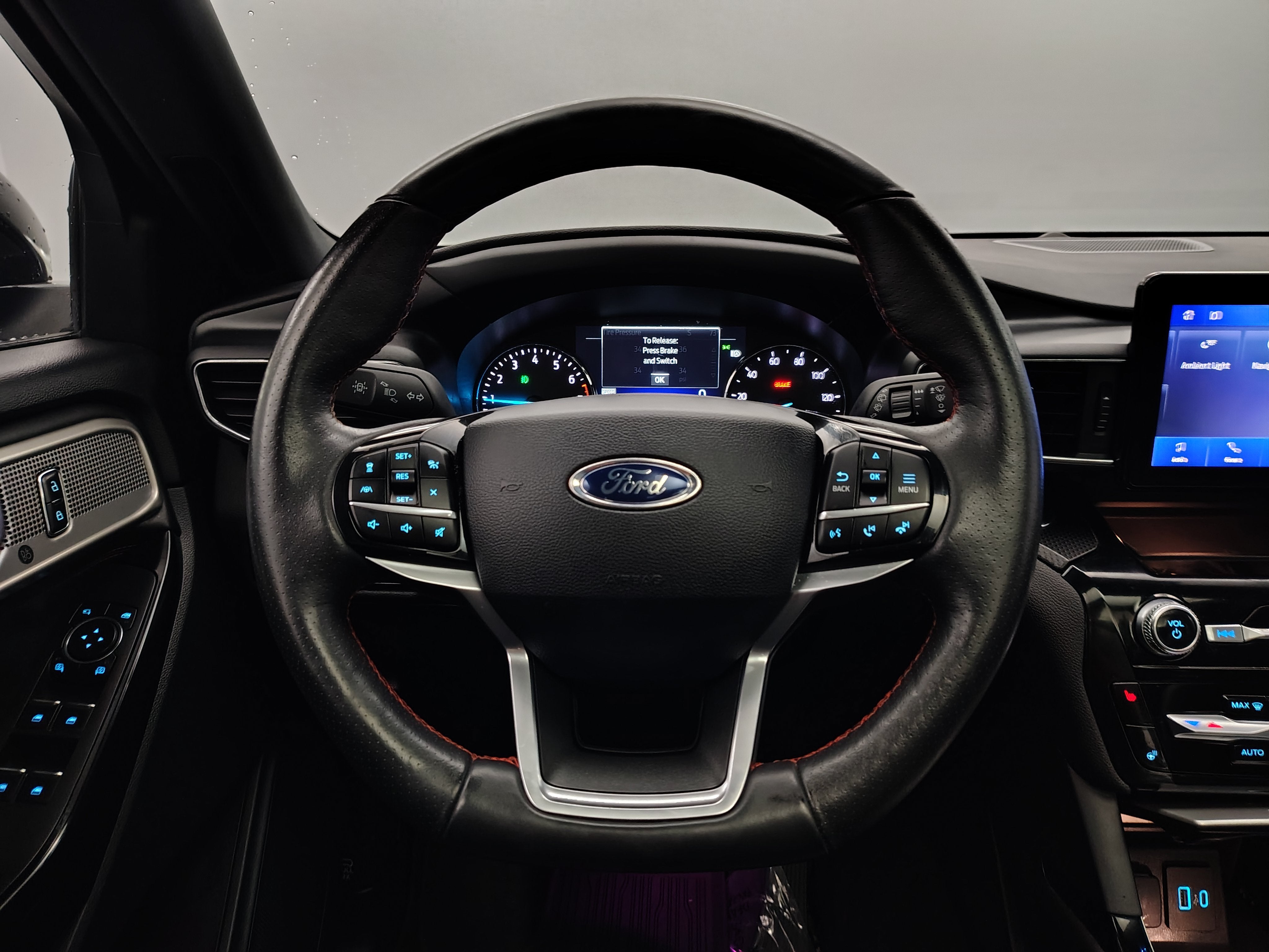 2024 Ford Explorer ST-Line