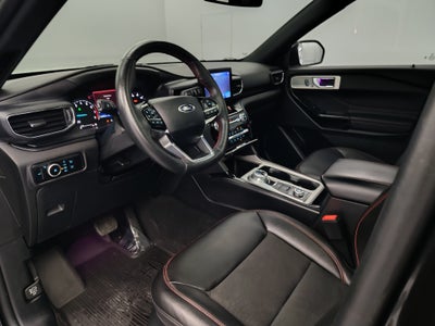 2024 Ford Explorer ST-Line