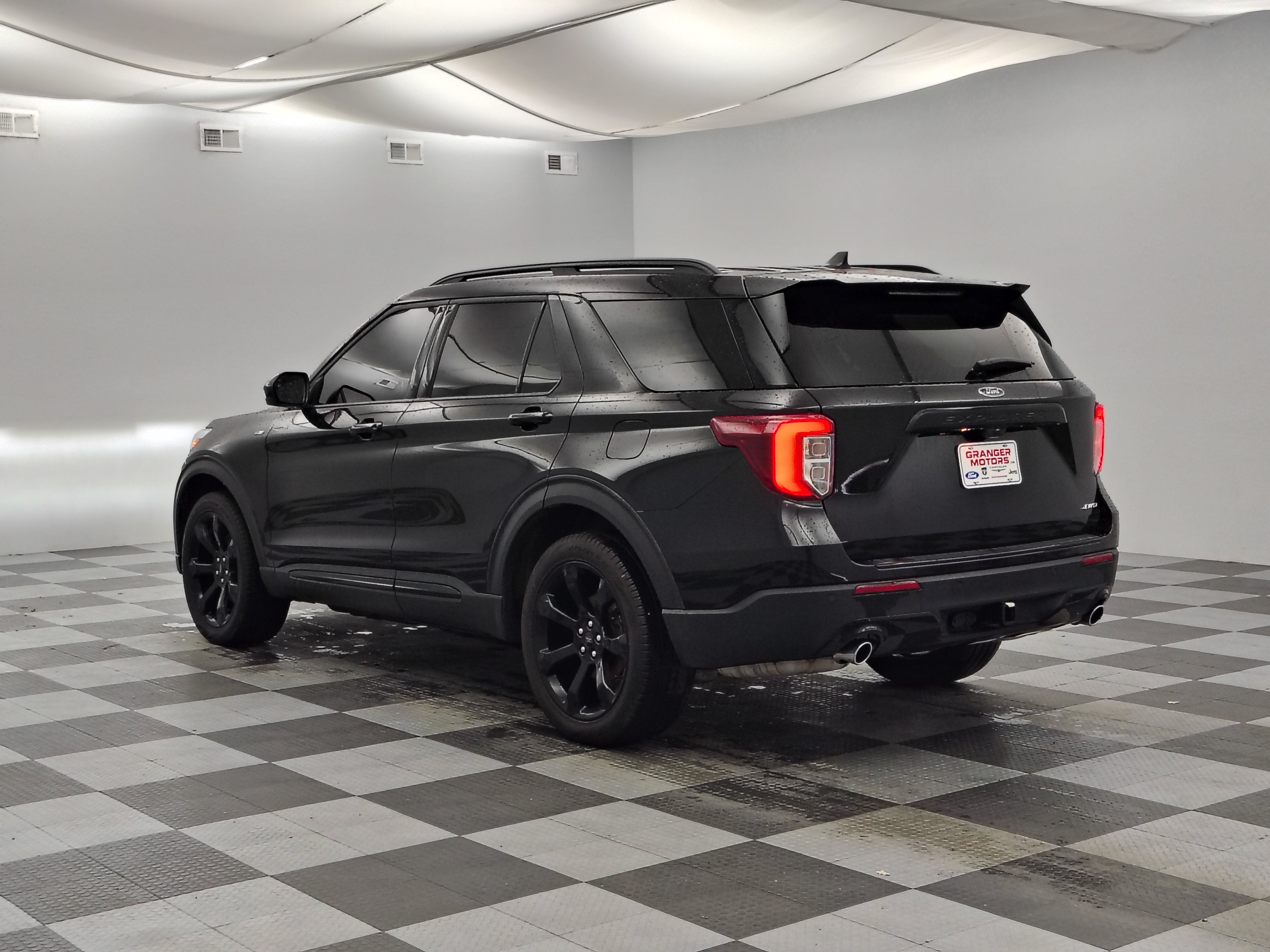 2024 Ford Explorer ST-Line