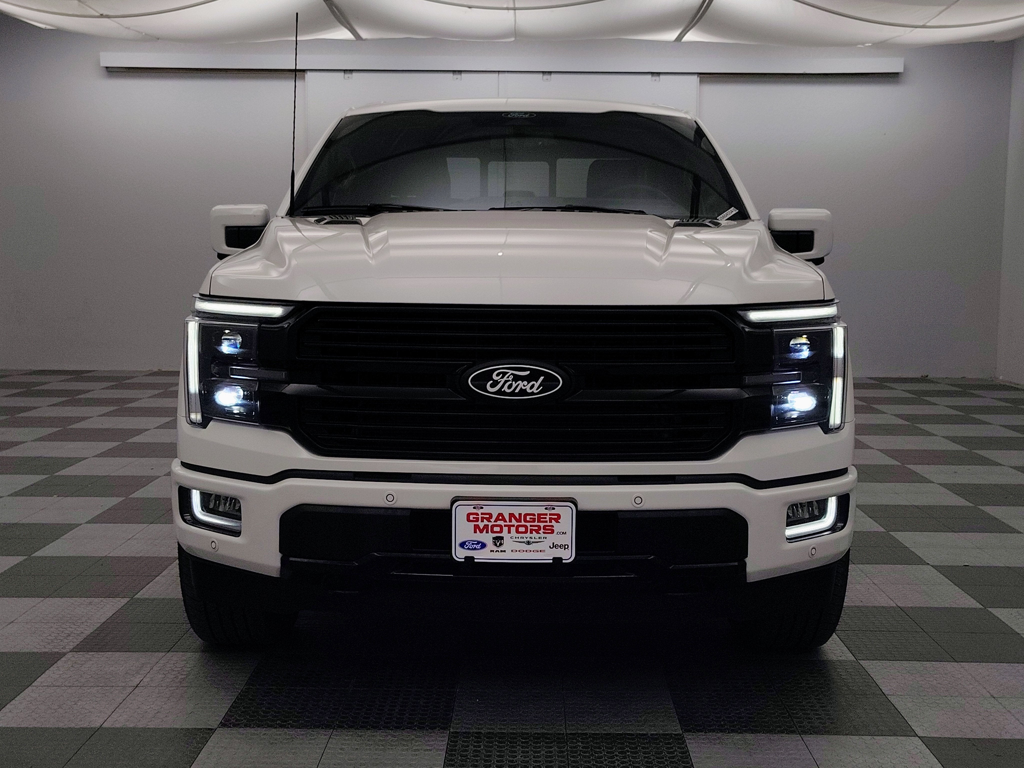 2025 Ford F-150 Platinum