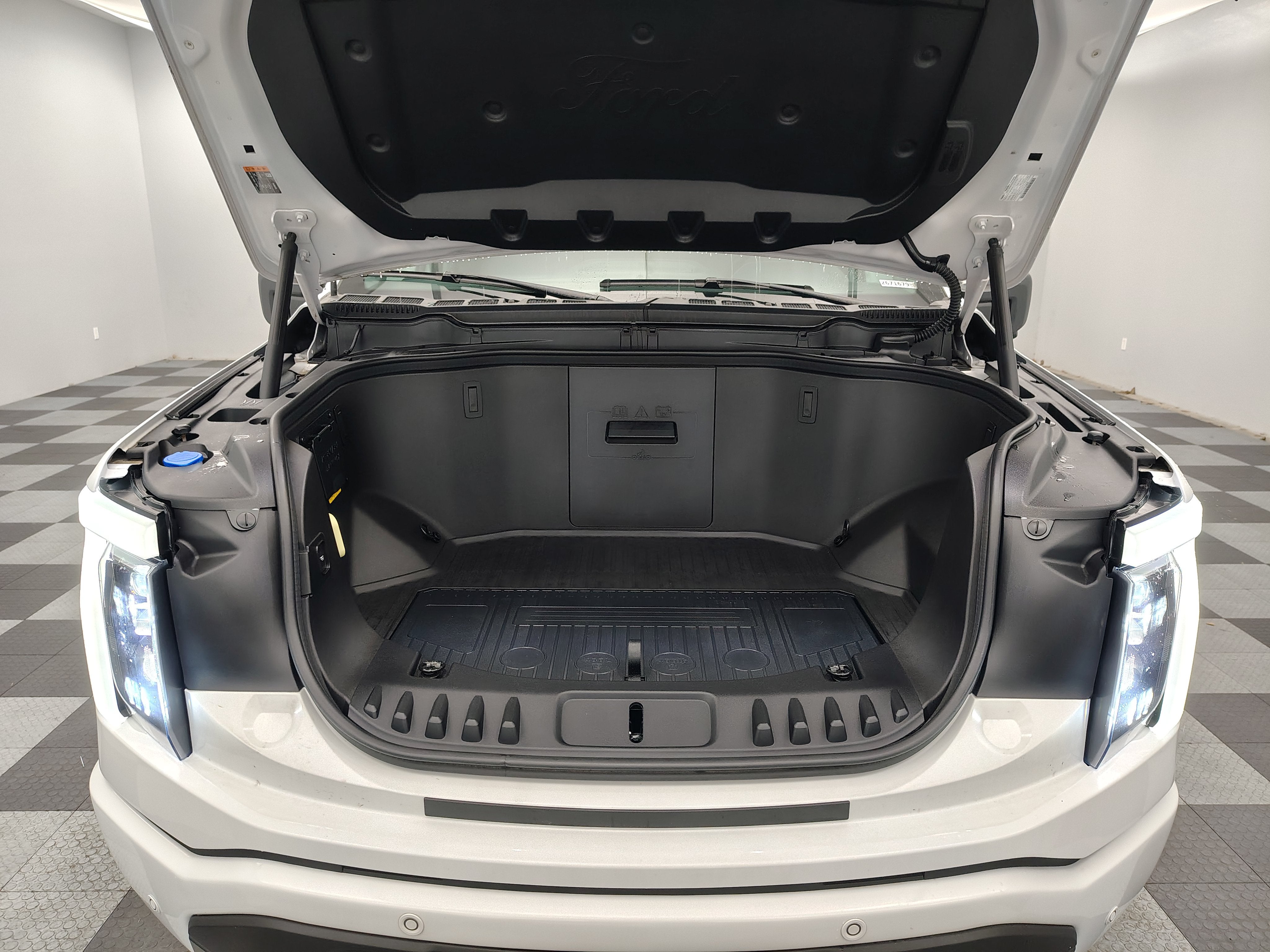 2023 Ford F-150 Lightning XLT
