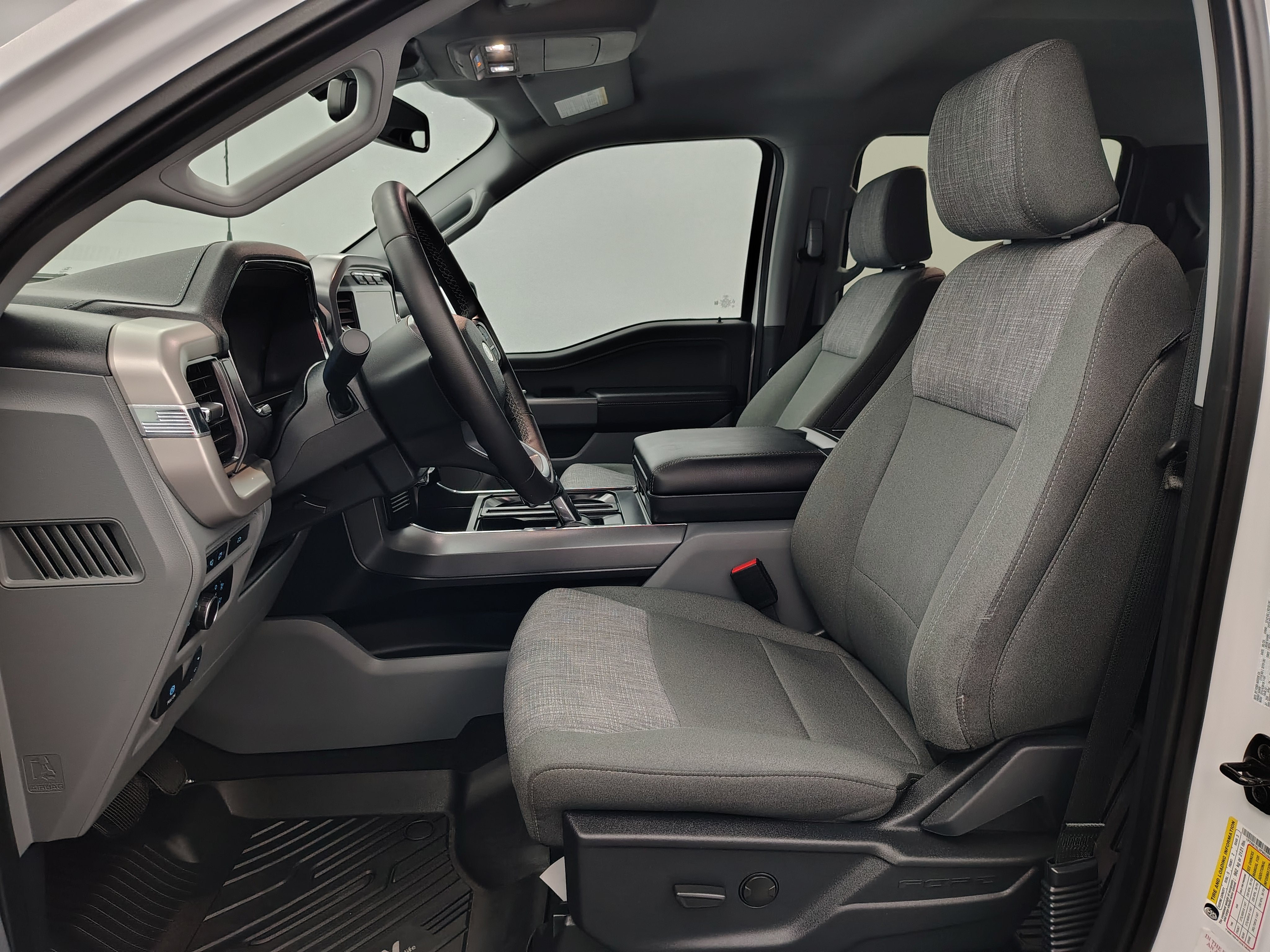 2023 Ford F-150 Lightning XLT