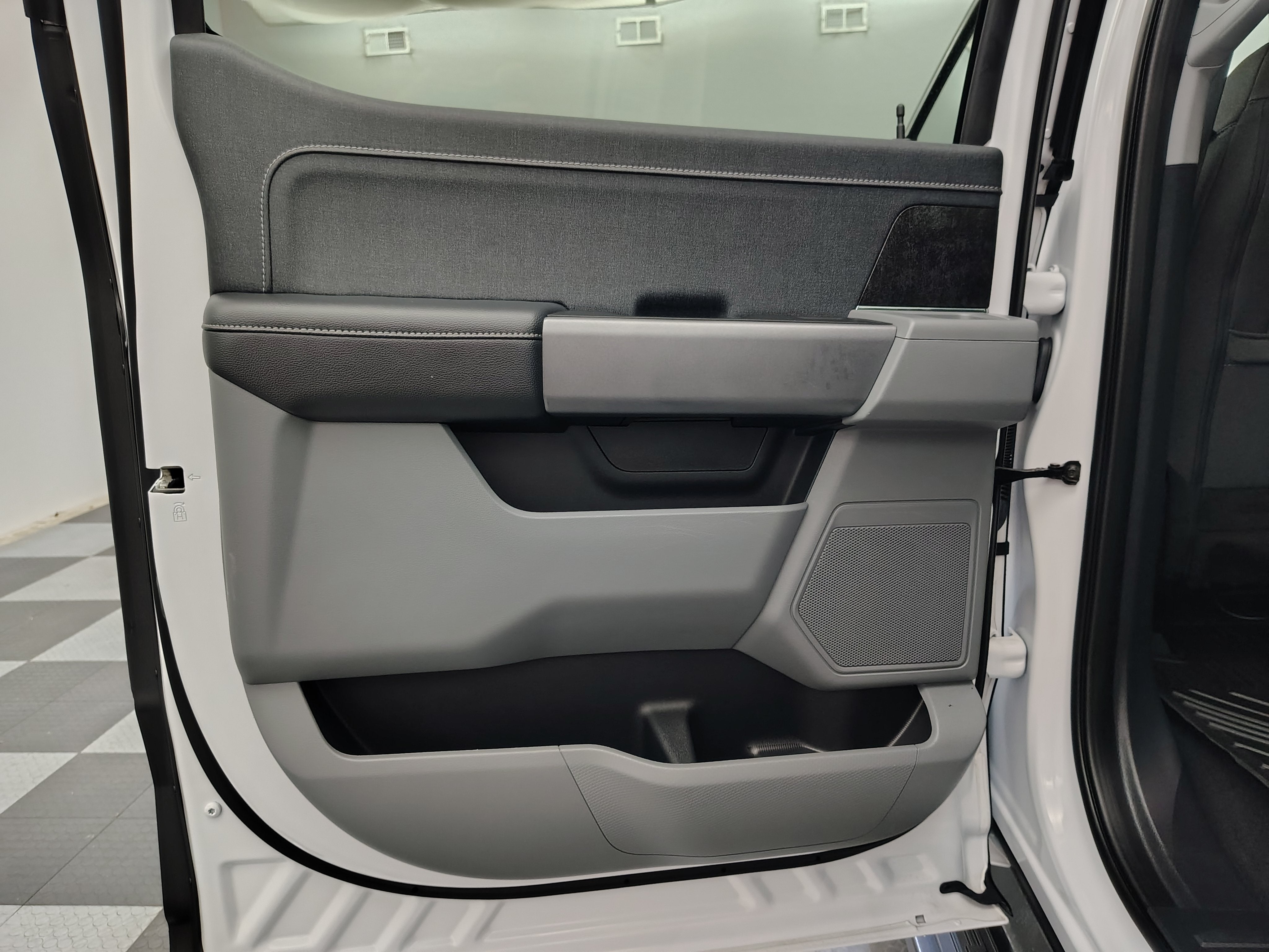 2023 Ford F-150 Lightning XLT