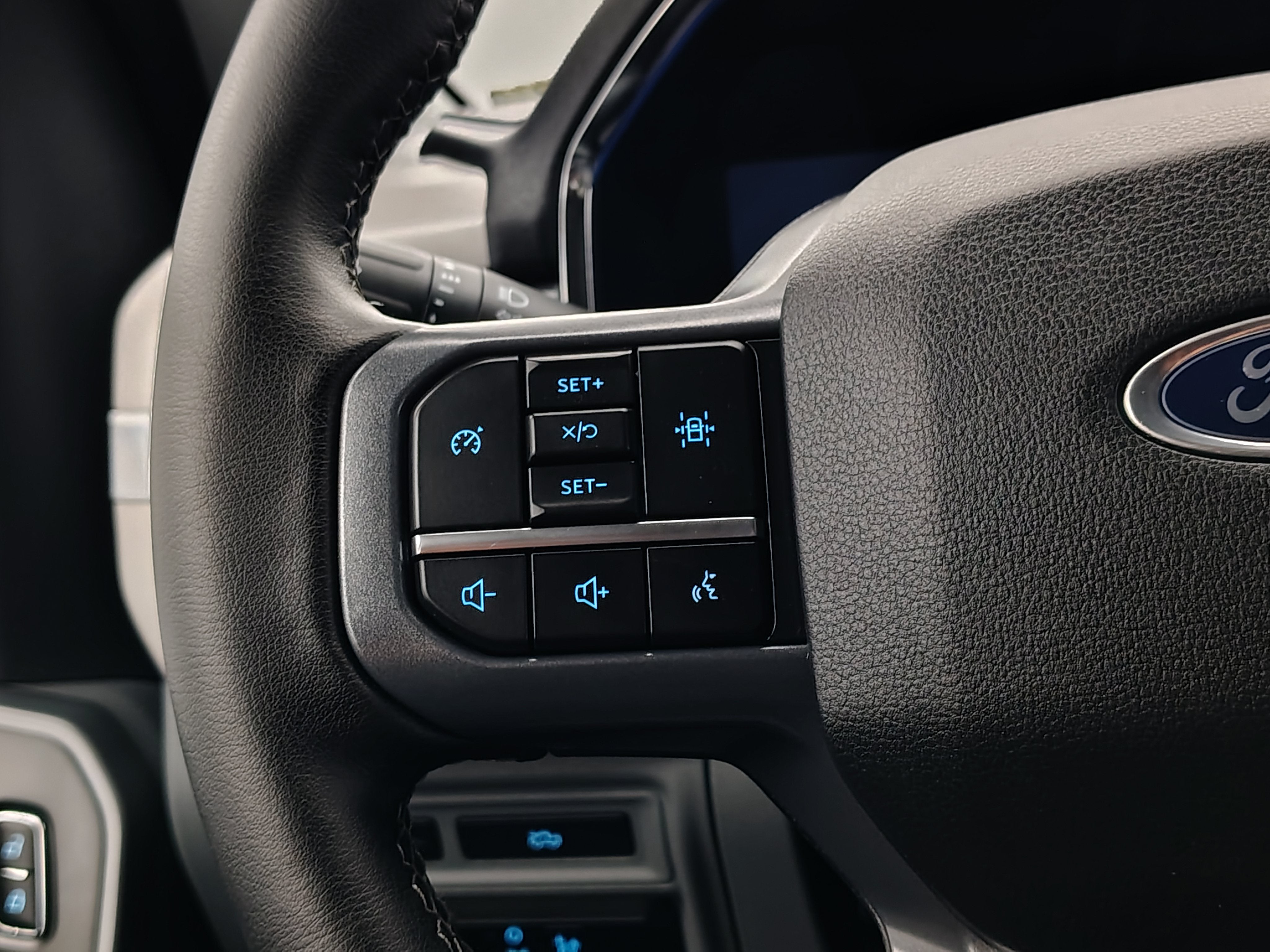 2023 Ford F-150 Lightning XLT